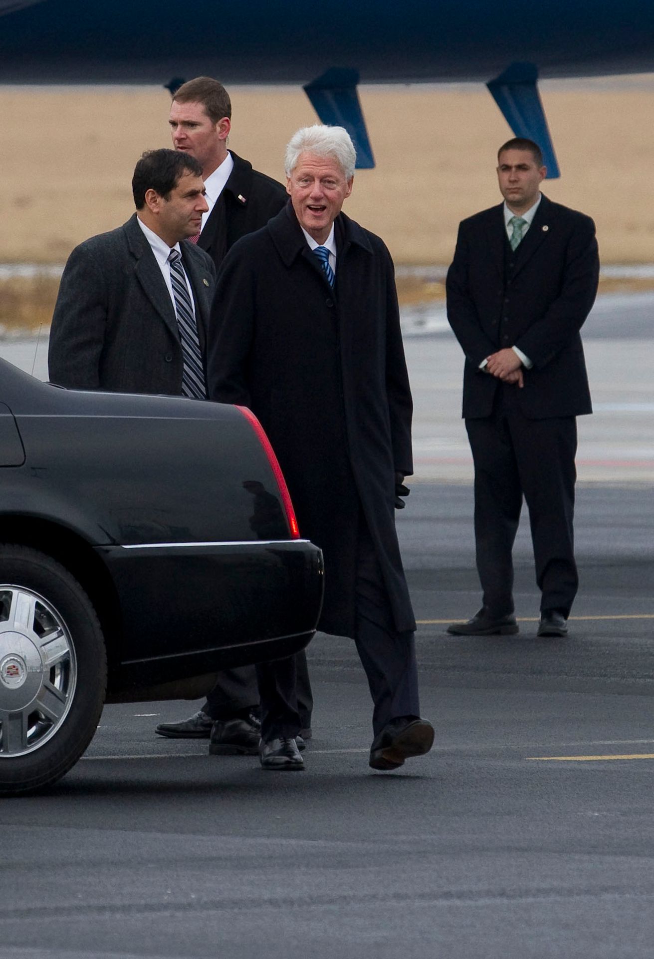 Václav Havel - ROZLOUČENÍ - PŘÍLETY HOSTŮ - Bill Clinton - Galerie z letiště a příletů (3/12)