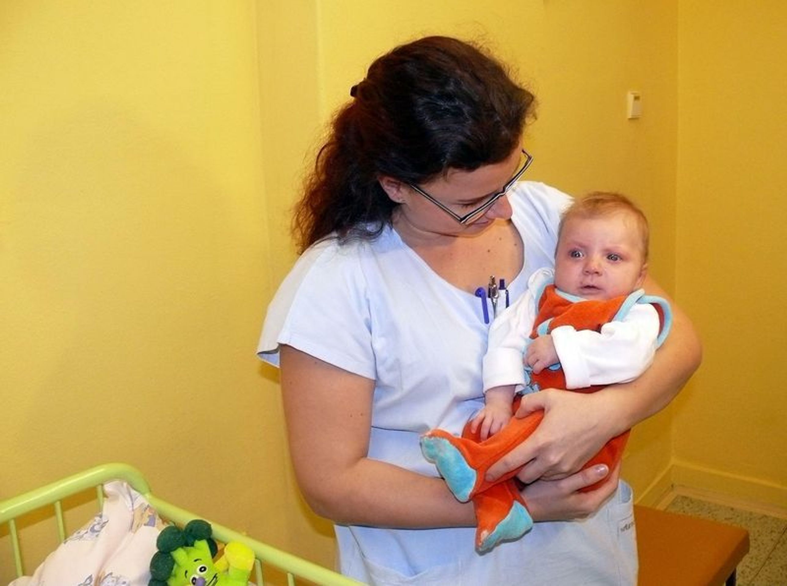 Novorozenec nalezený v ostravském babyboxu - Fotogalrie - Novorozenec nalezený v ostravském babyboxu (3/4)