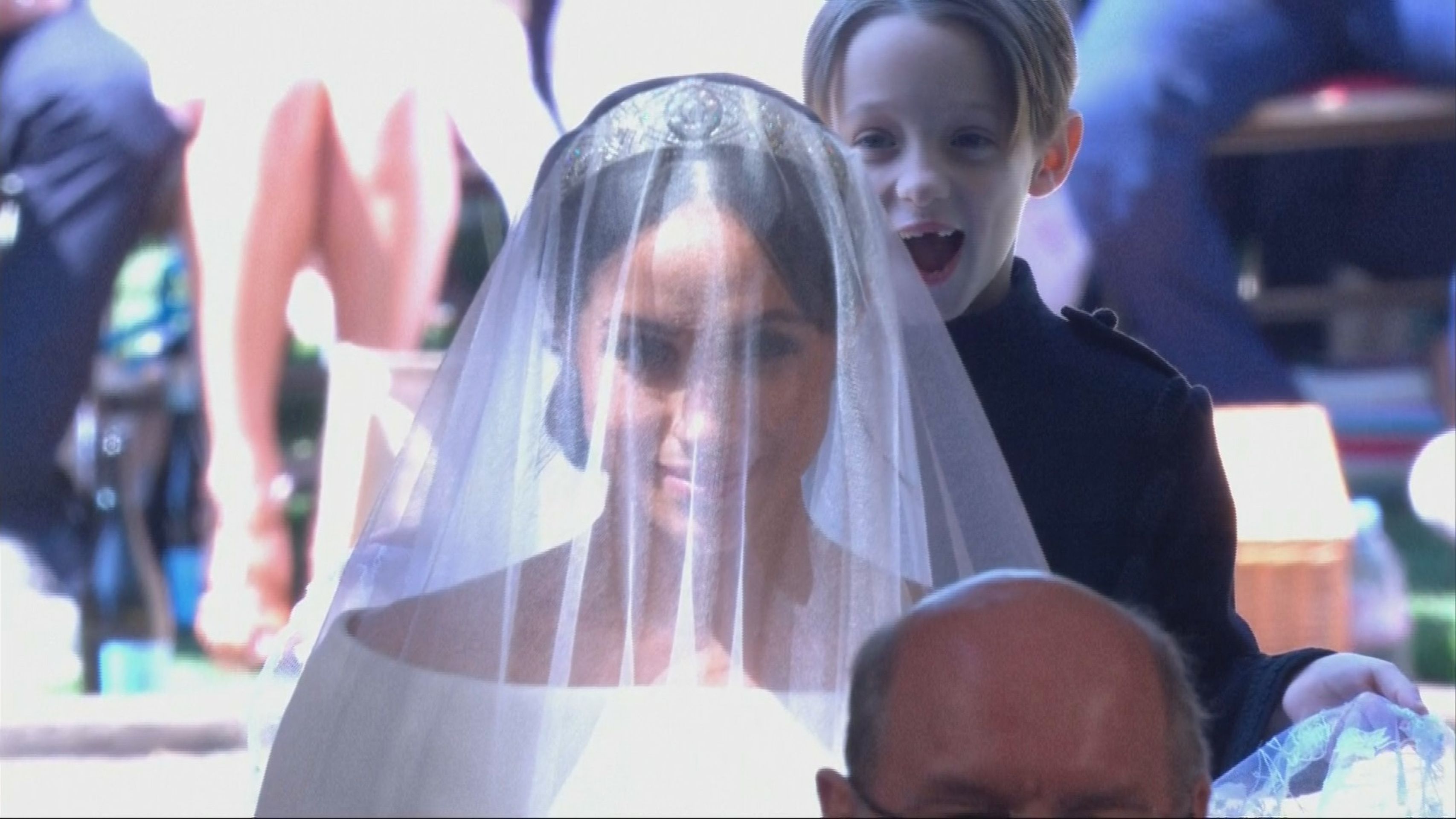 Meghan Markleová přichází na svatbu - 8 - GALERIE: Královská svatba Harryho a Meghan (5/12)