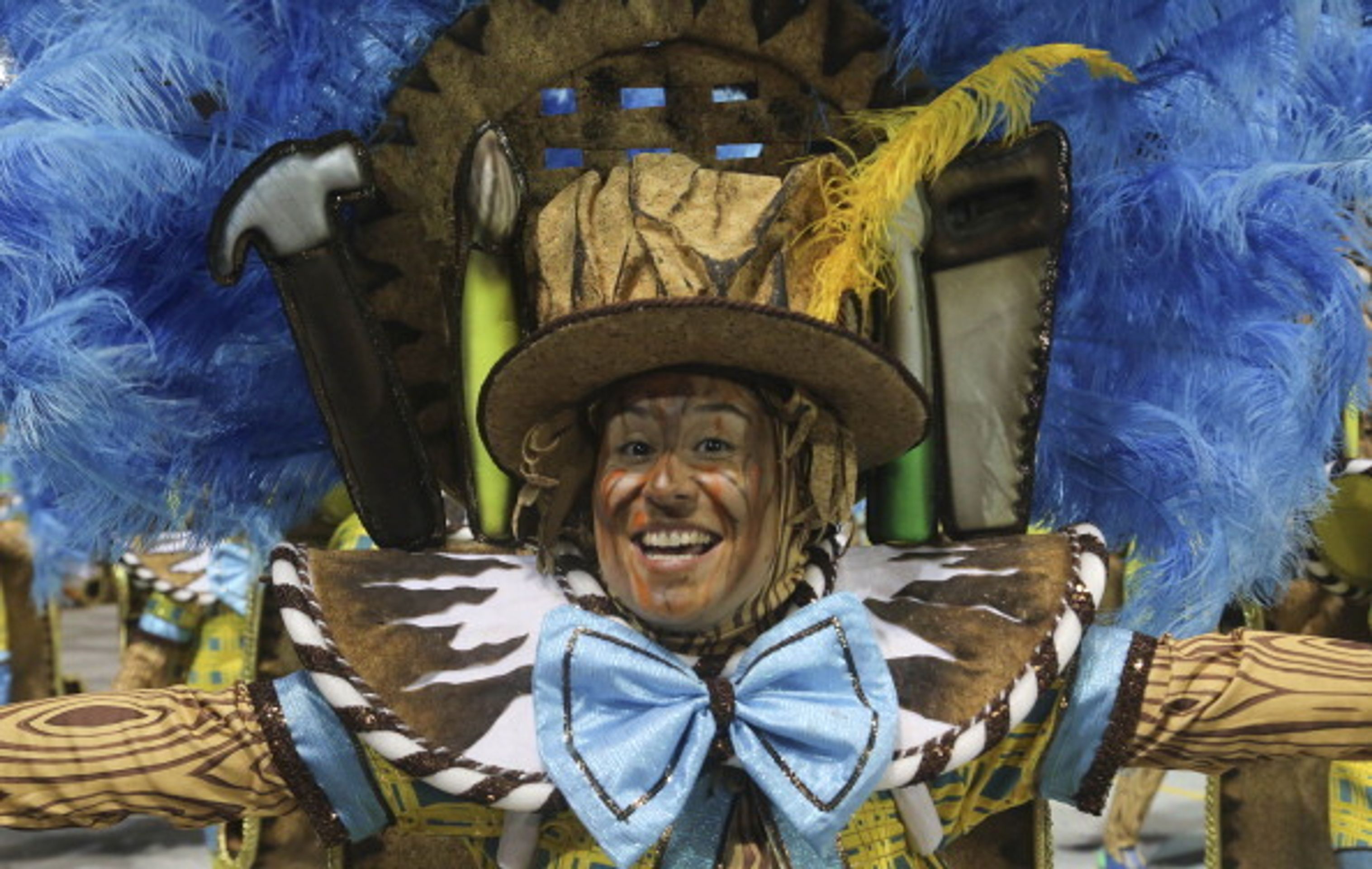 Karneval v Riu de Janeru - 18 - Brazílie žije všemi barvami. Karneval začal! (2/19)