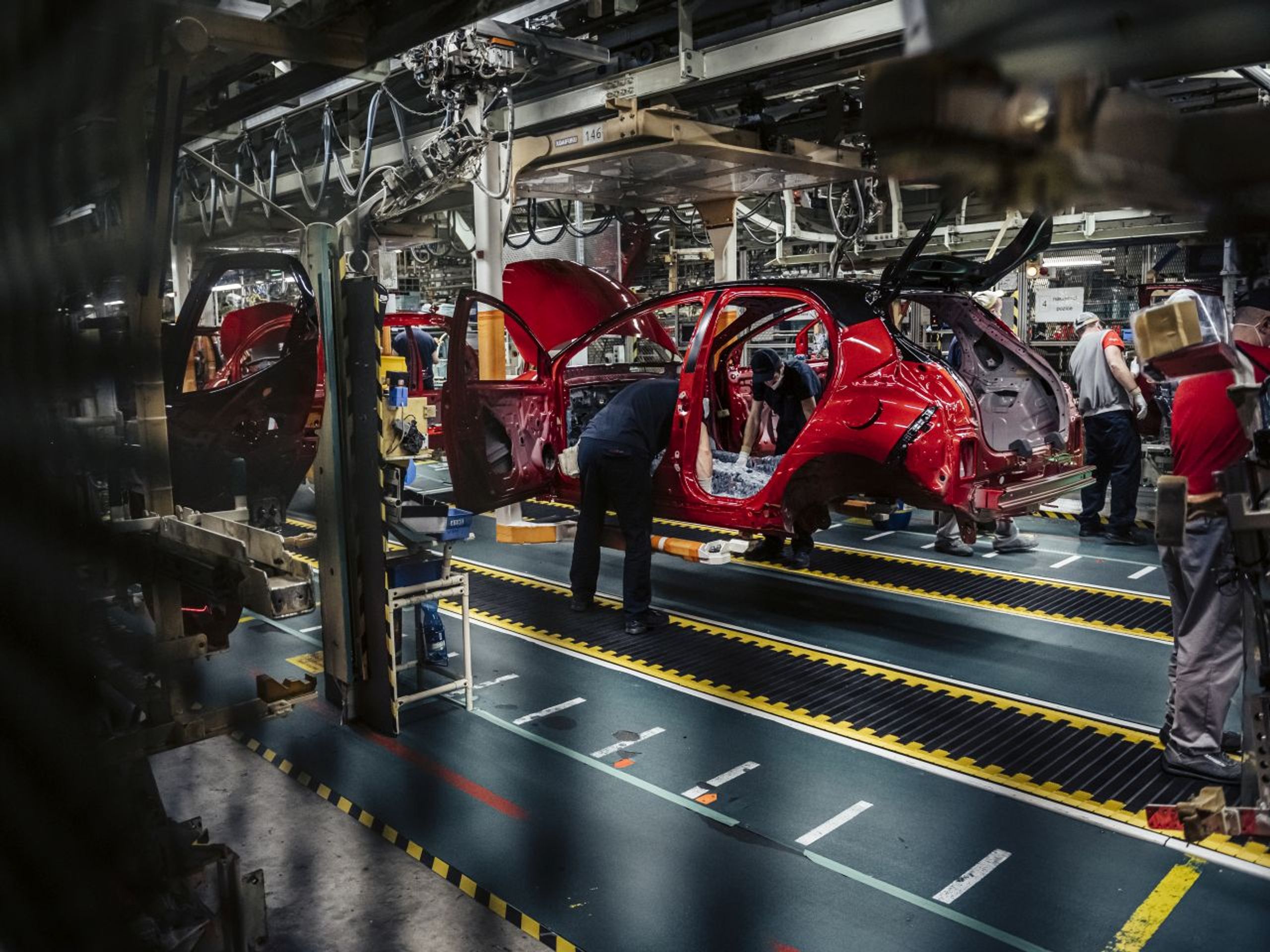 Výroba Toyoty Yaris ve středočeském Kolíně - Podívejte se na výrobní linky Toyoty v Kolíně (6/18)