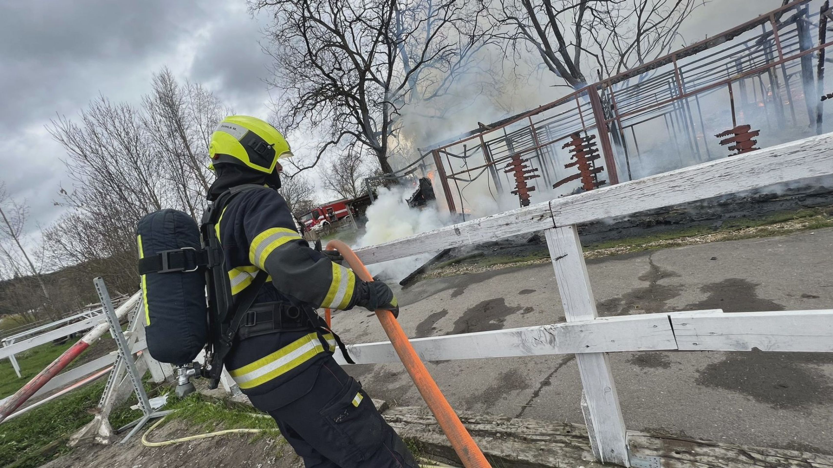 Požár stájí na Císařském ostrově - Požár stájí na Císařském ostrově (7/12)