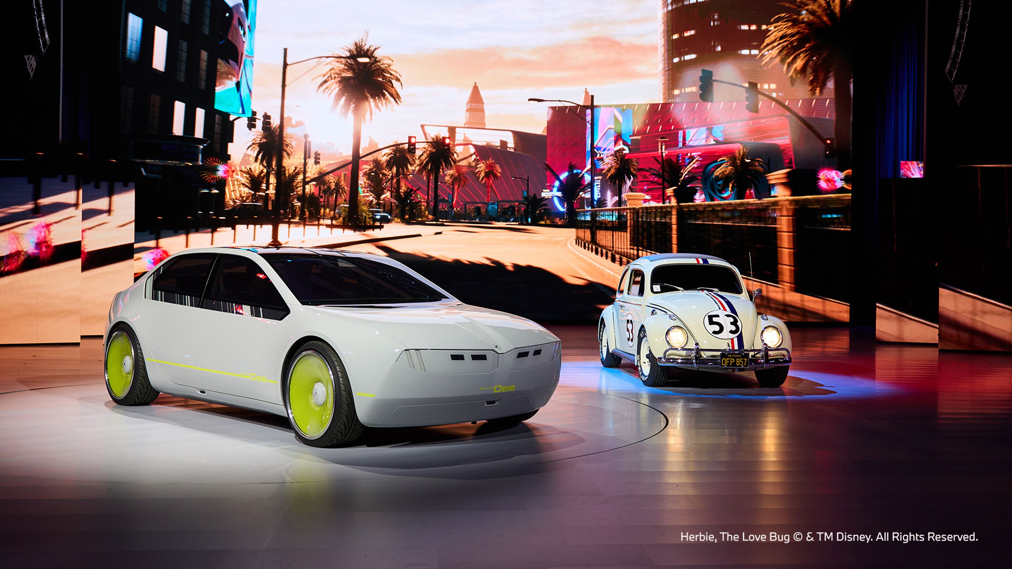 BMW i Vision Dee - Sci-fi koncept BMW Dee (11/12)