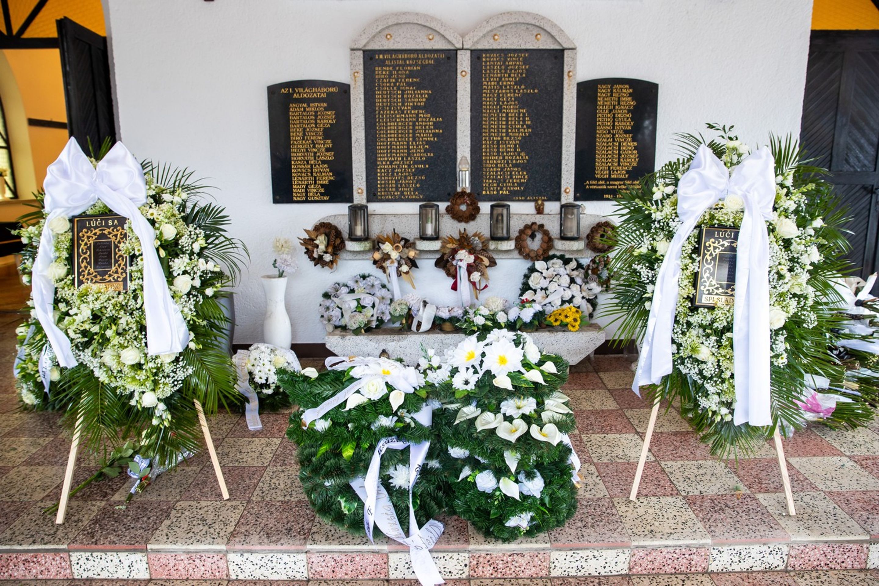 Poslední rozloučení s Monikou Jákliovou - Poslední rozloučení s Monikou Jákliovou (10/10)