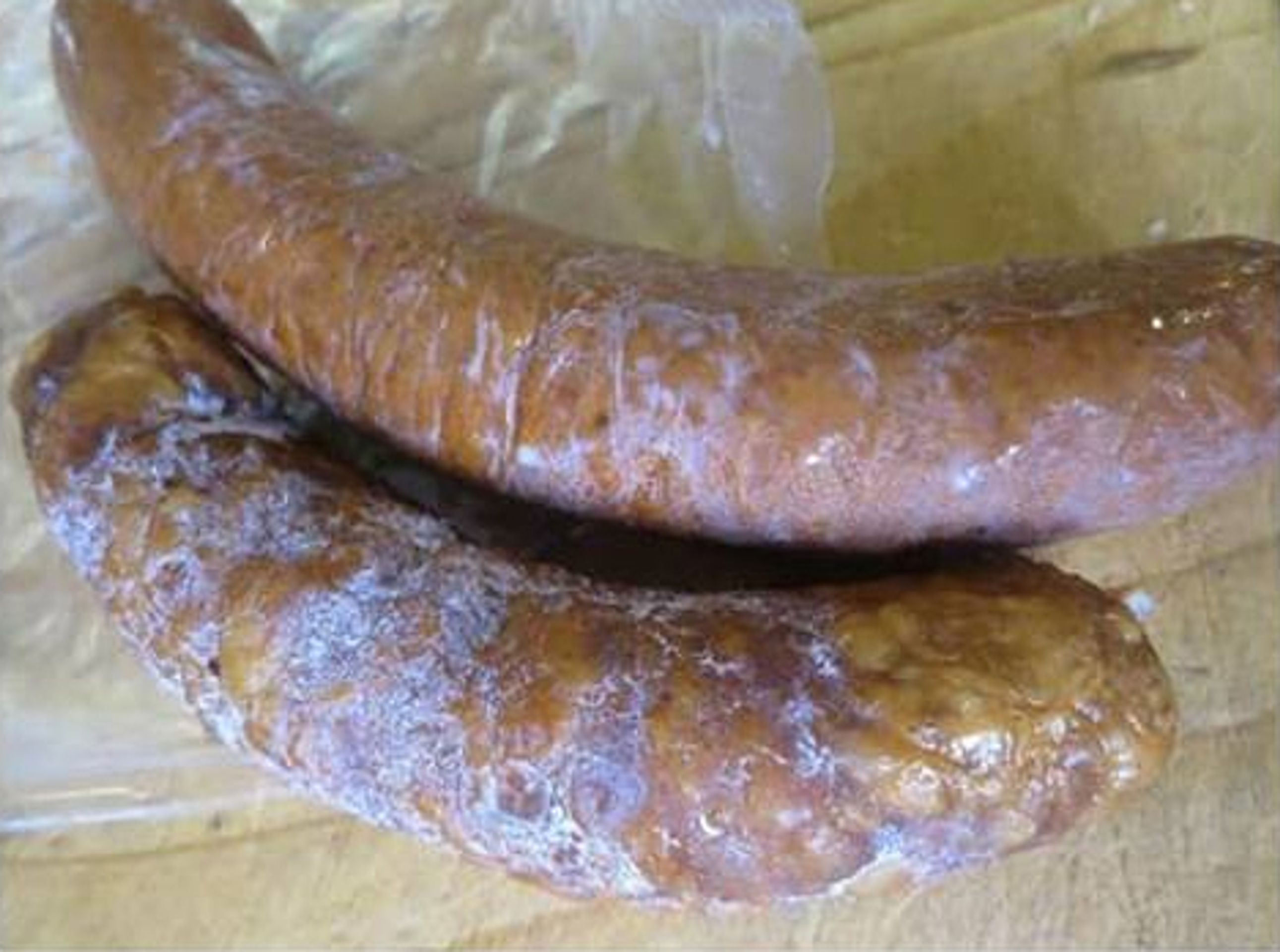 Uzeniny v Čelechovicích na Hané - 1 - GALERIE: To je nechutné! V potravinách na Prostějovsku měli plesnivé salámy (1/4)