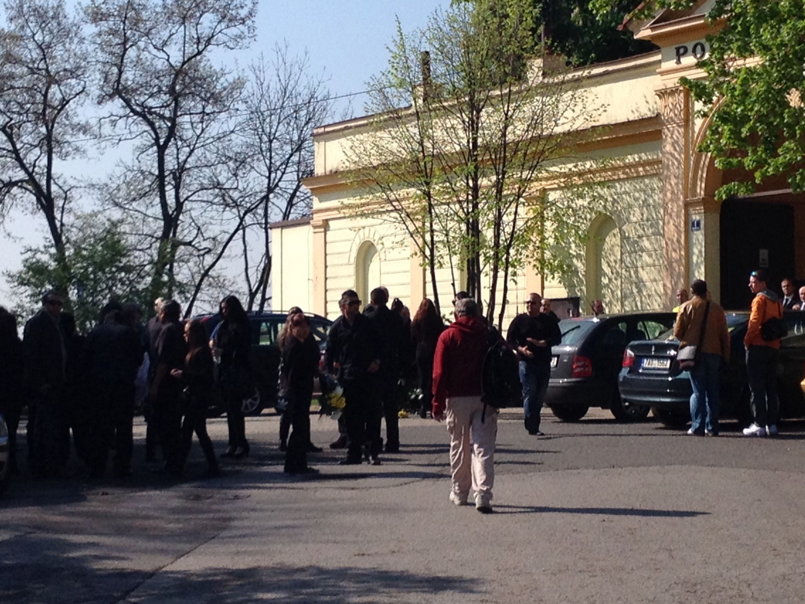 Pohřeb zavražděného Daniela C. v Libni - GALERIE: Pohřeb zavražděného taxikáře v Libni (7/16)