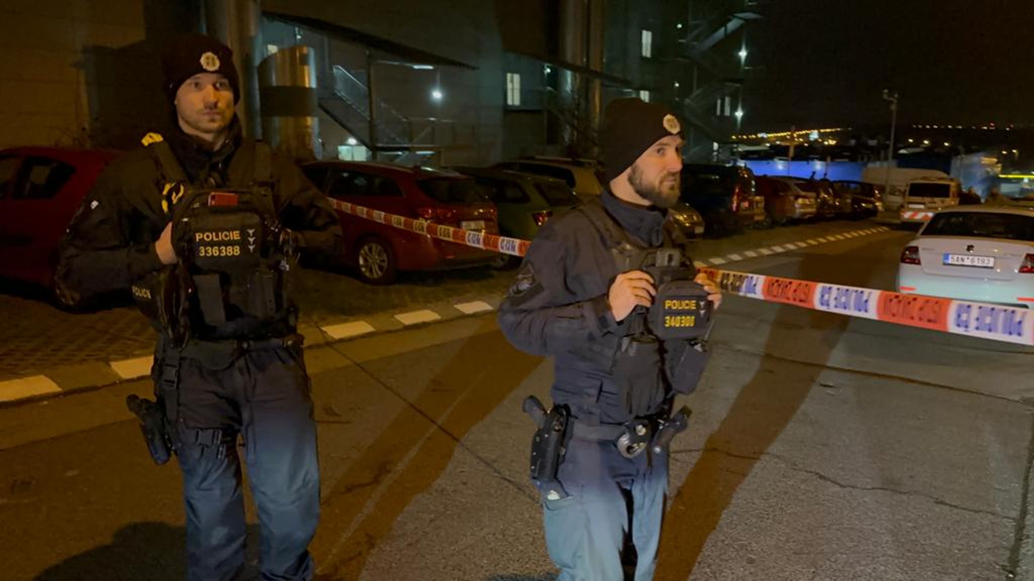 Policie zasahuje v Praze 9 (5) - Zásah policie v Praze 9 (4/5)
