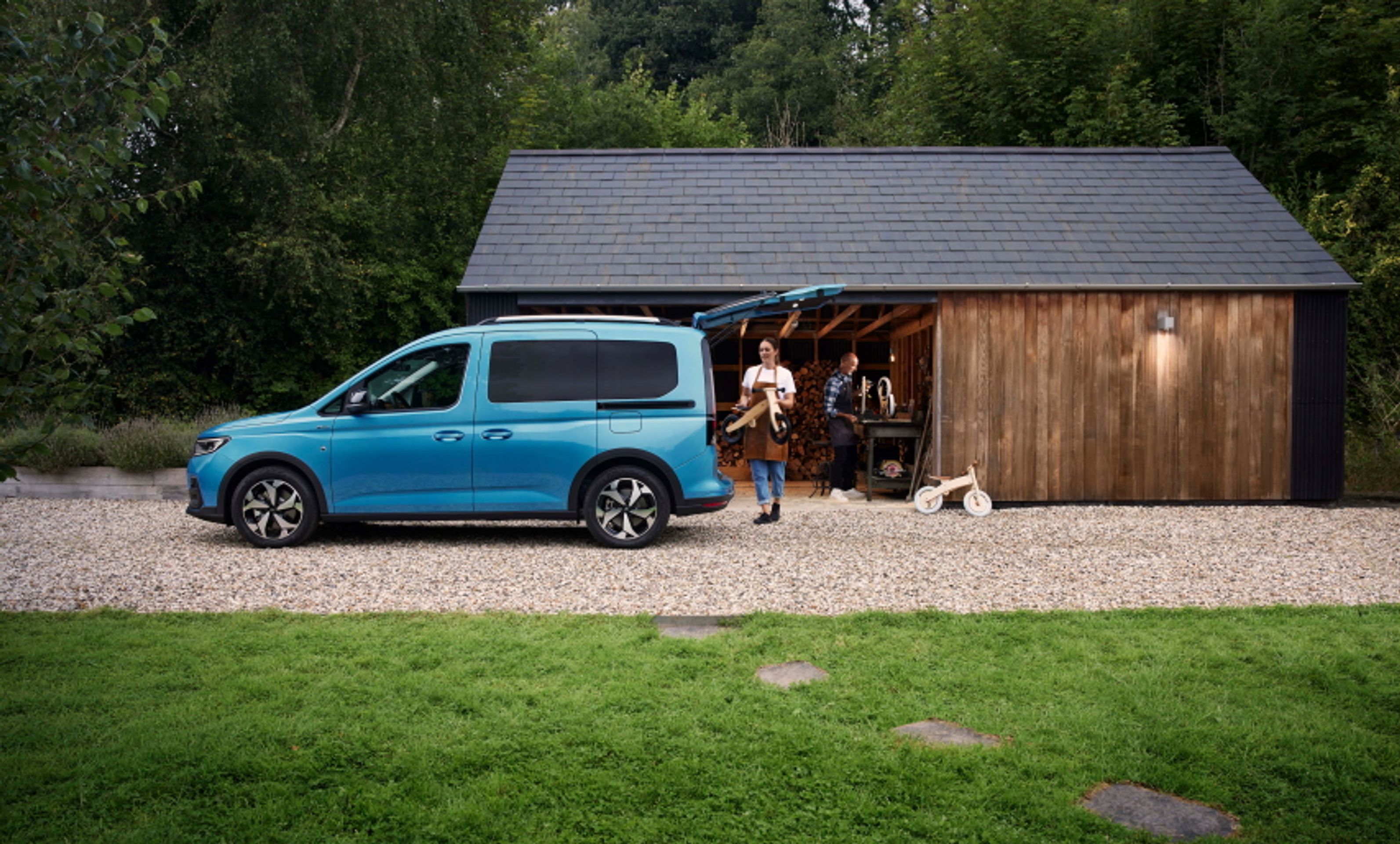 Ford Tourneo Connect - Z nového Fordu Tourneo je všestranné auto pro rodinu (7/13)