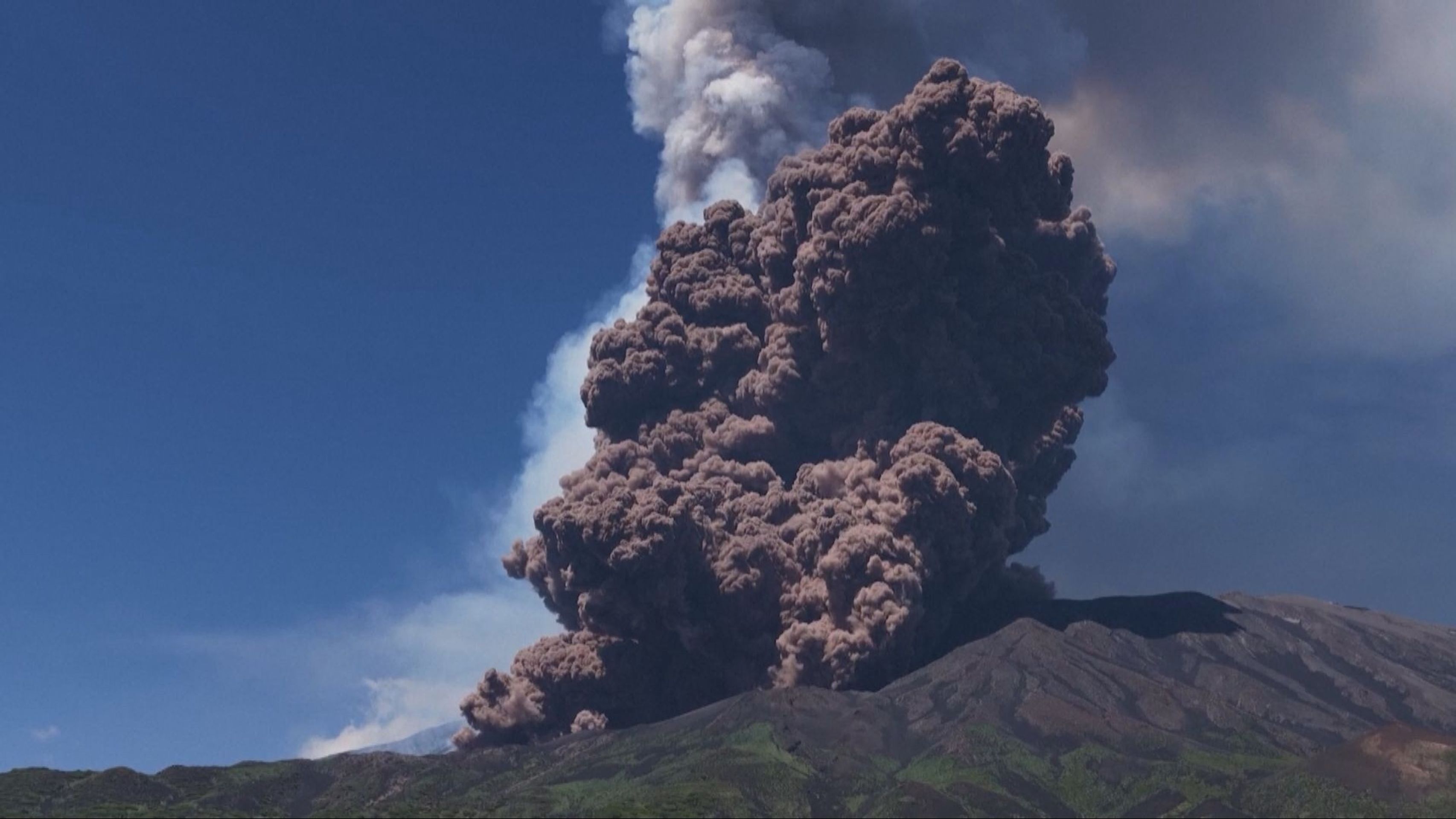 Vulkán Etna, 2. 6. 2025 - Etna (2/18)