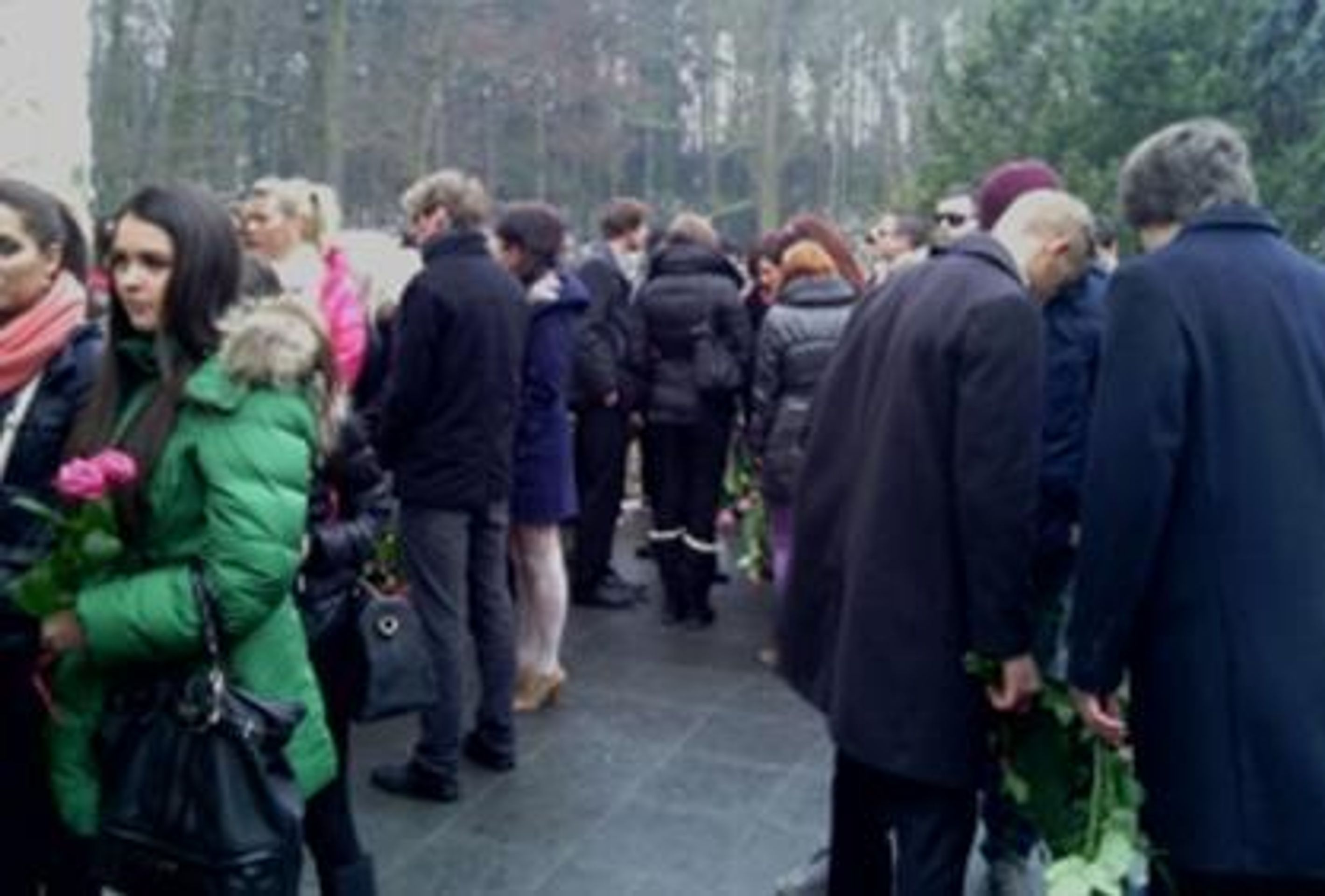 Pohřeb Báry, která se předávkovala na plese - 4 - GALERIE: Pohřeb Báry, která se předávkovala na plese (4/16)
