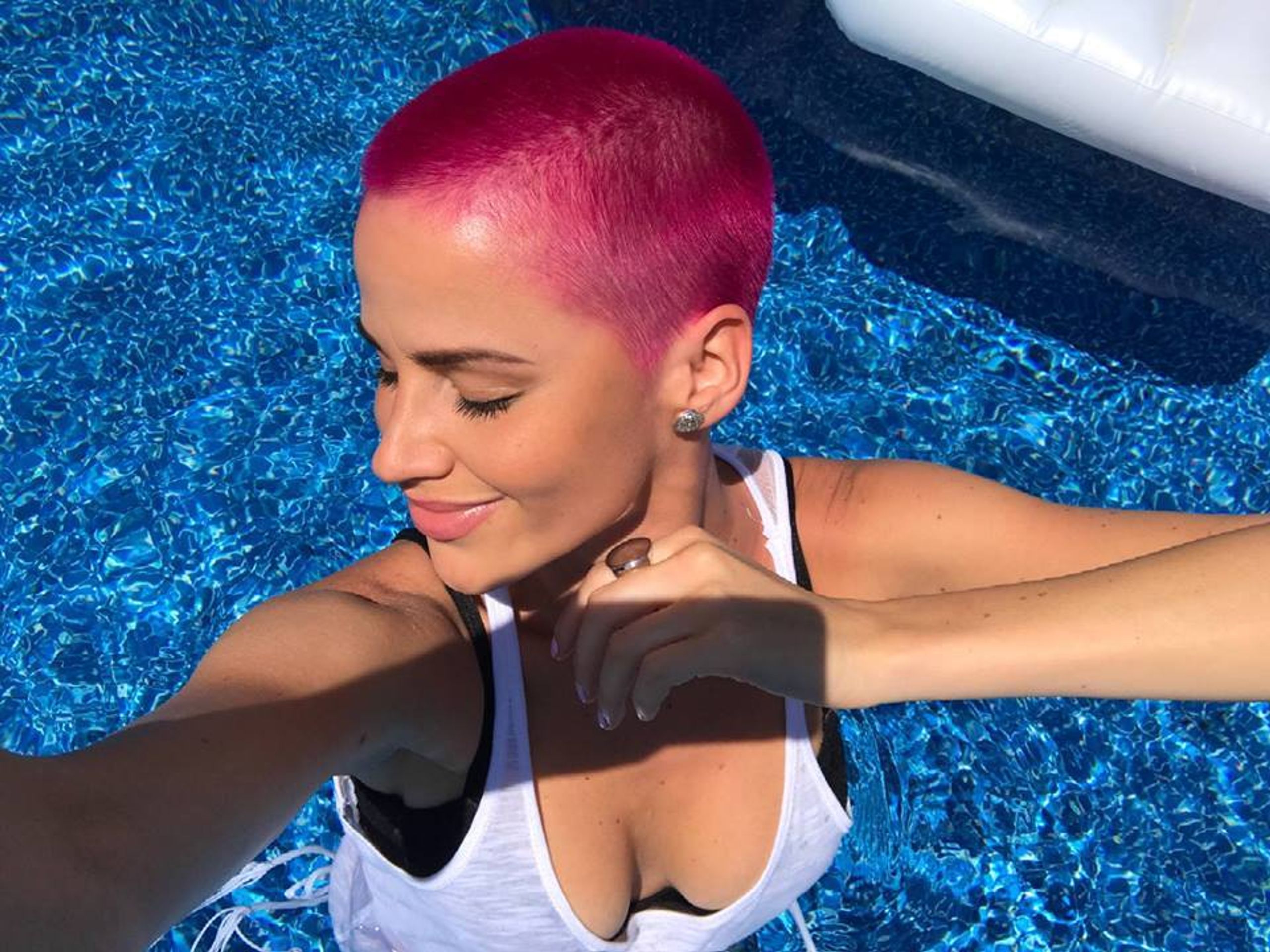 Nika Doné - 3 - GALERIE: Nika Doné (3/12)
