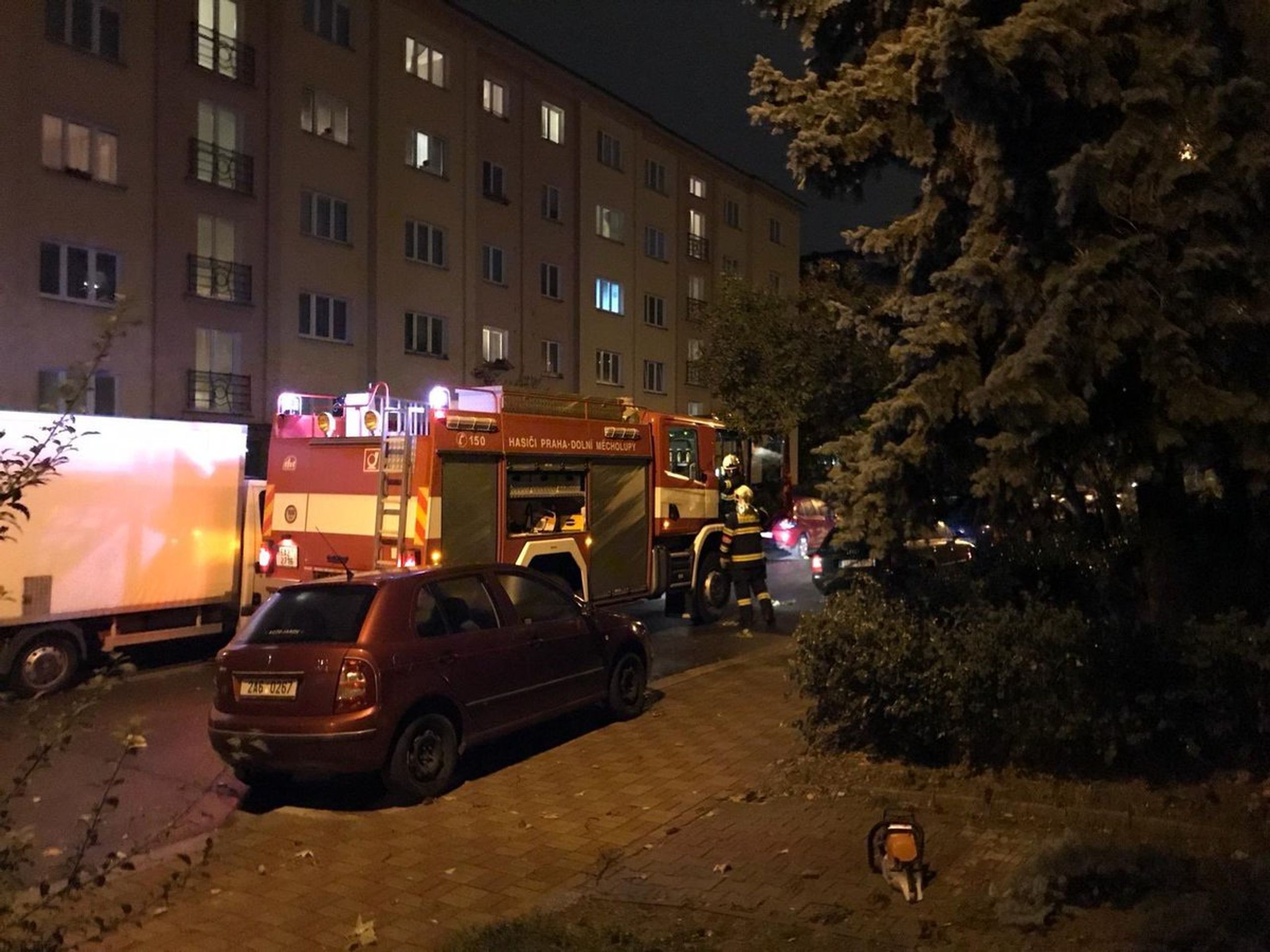 Noční zásahy hasičů kvůli silné bouři - 7 - GALERIE: Českem se prohnala bouře, hasiči měli plné ruce práce (7/7)