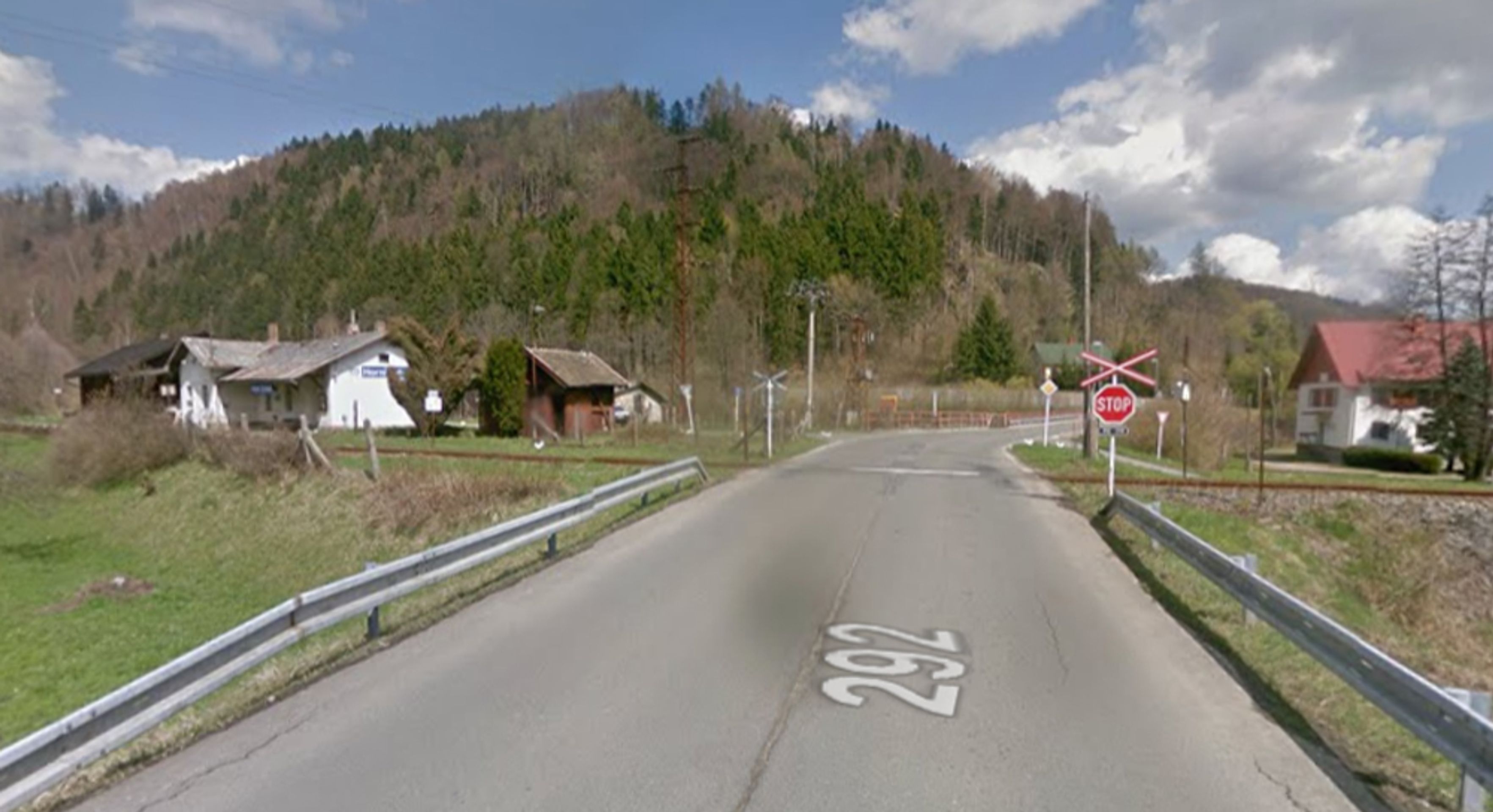 Nebezpečné přejezdy: P 4761, Martinive v Krkonoších - Rokytnice nad Jizerou, Liberecký kraj - přejezd bez světel, řešení: se závorami. DŮVOD: Velice frekventovaný přejezd, nehodovost - GALERIE: Nebezpečné přejezdy - Liberecký kraj, Ústecký kraj, Karlovarský kraj, Plzeňský kraj (2/11)
