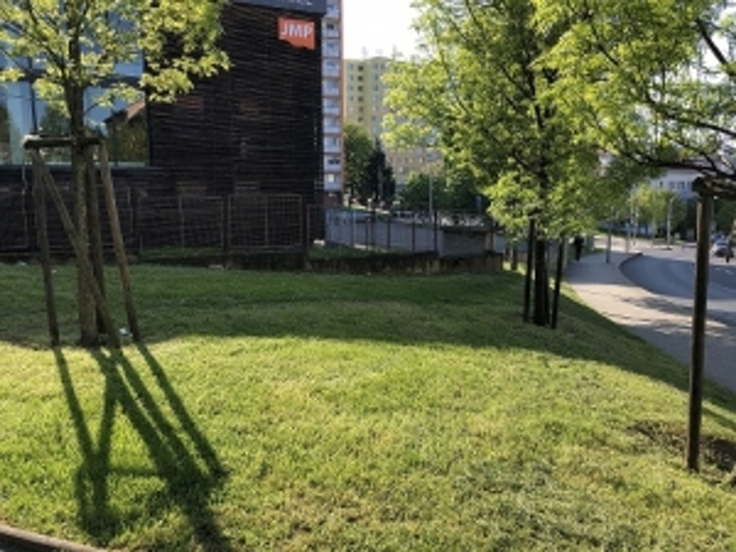 Komplex 4 pozemků v pražské Michli (2) - Prodej majetku armády (26/35)