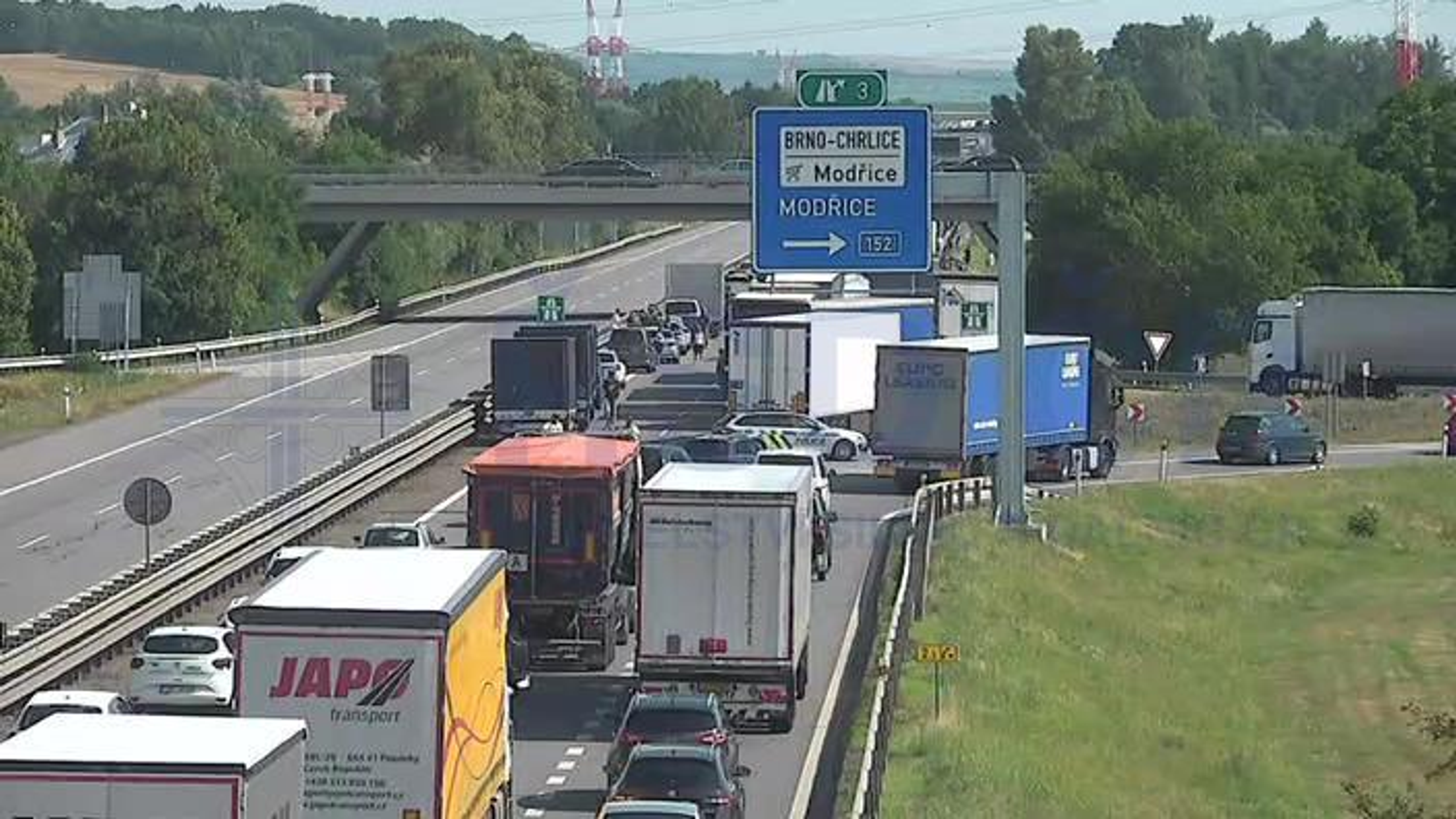 Vážná dopravní nehoda na D2 směr Brno (2) - Vážná dopravní nehoda na D2 směr Brno (21/22)