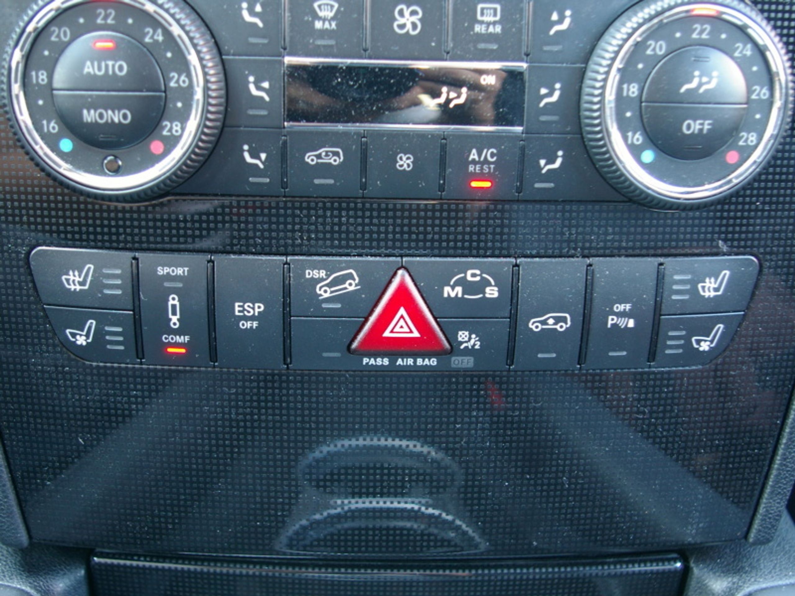 Mercedes-Benz ML 63 AMG - GALERIE Mercedes ML 63 AMG (7/8)
