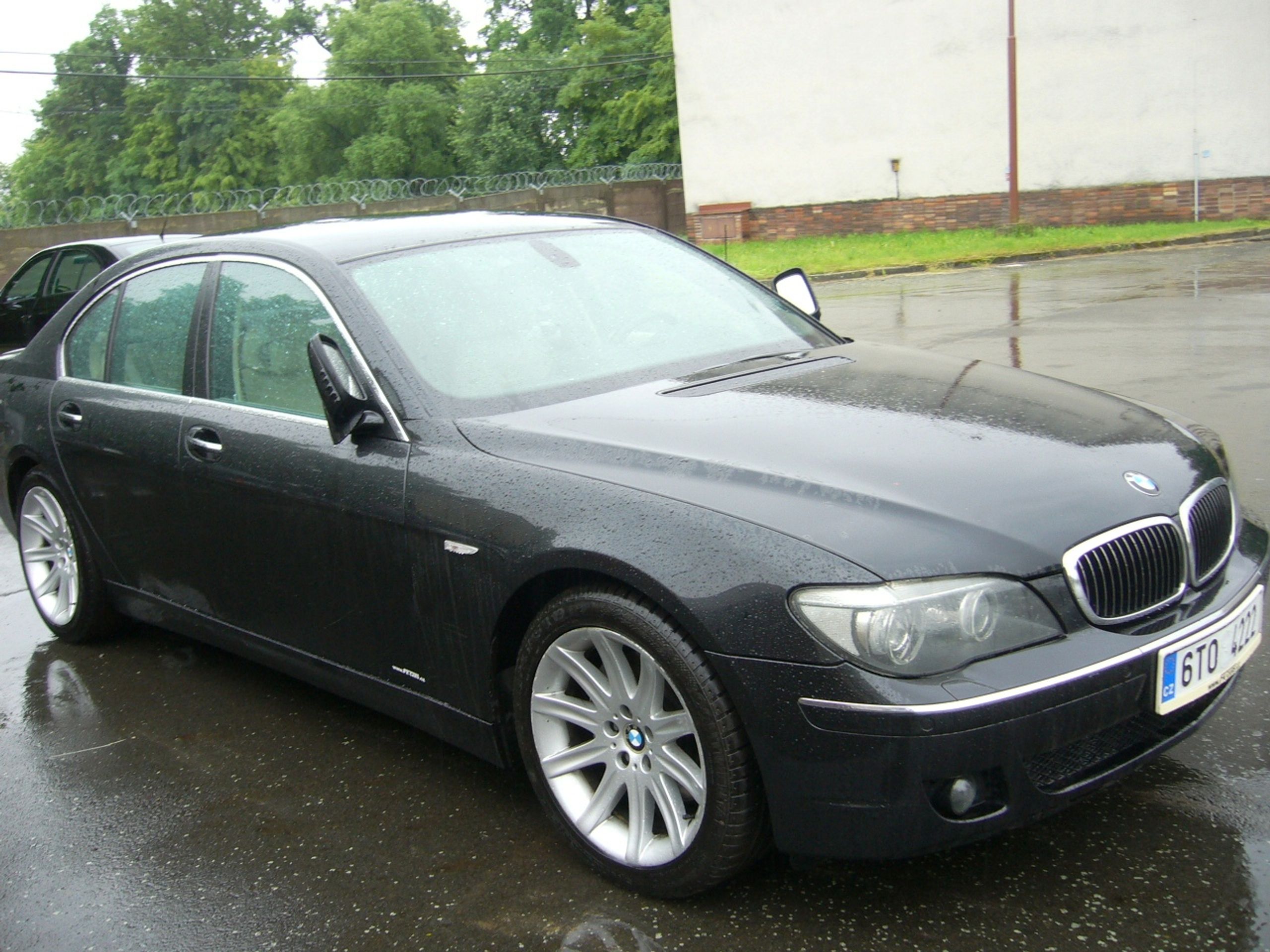 Nabídka automobilů - BMW 730 D - GALERIE: Nabídka automobilů (2/10)