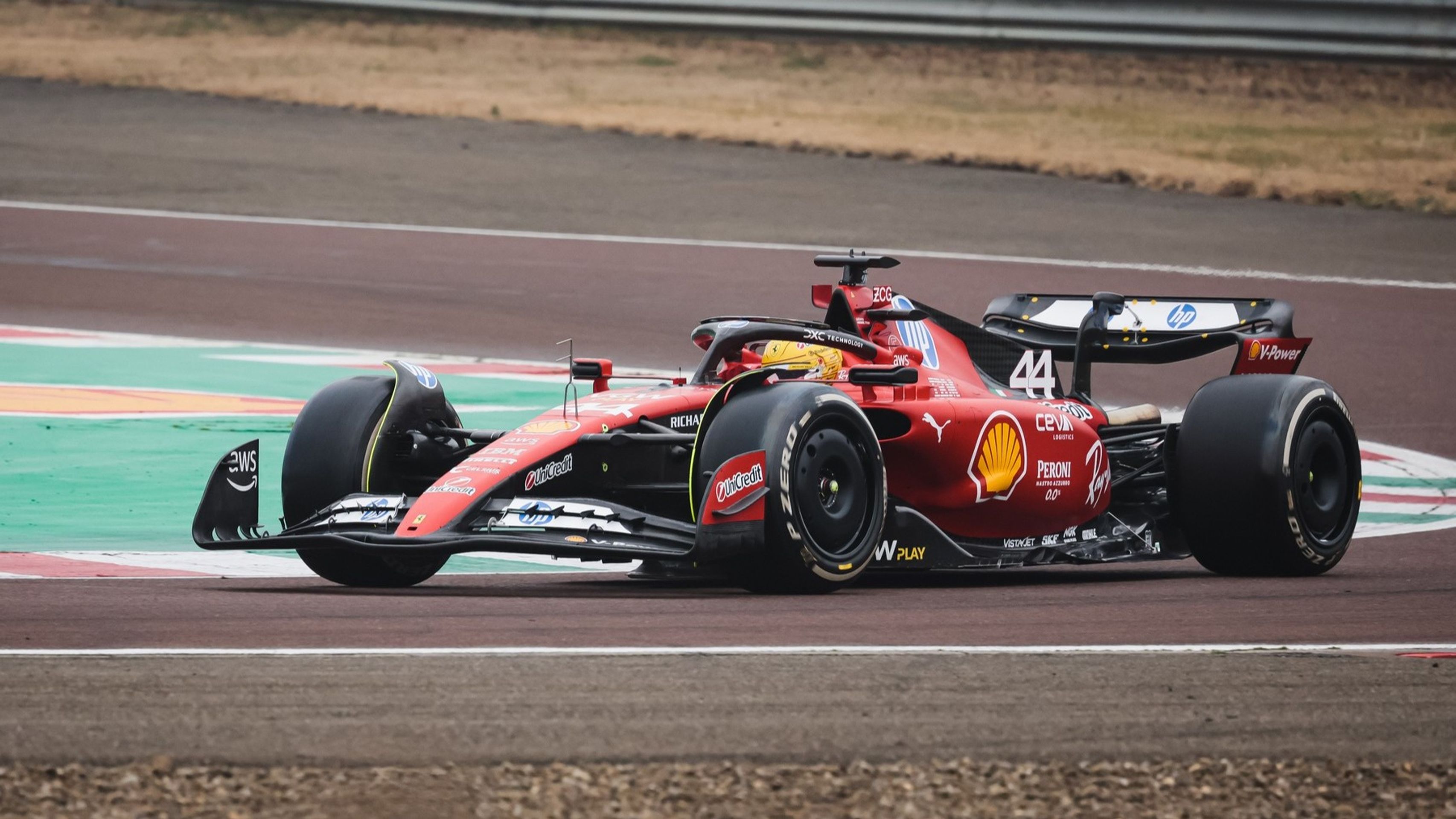 Lewis Hamilton poprvé ve voze Ferrari - Lewis Hamilton (5/5)