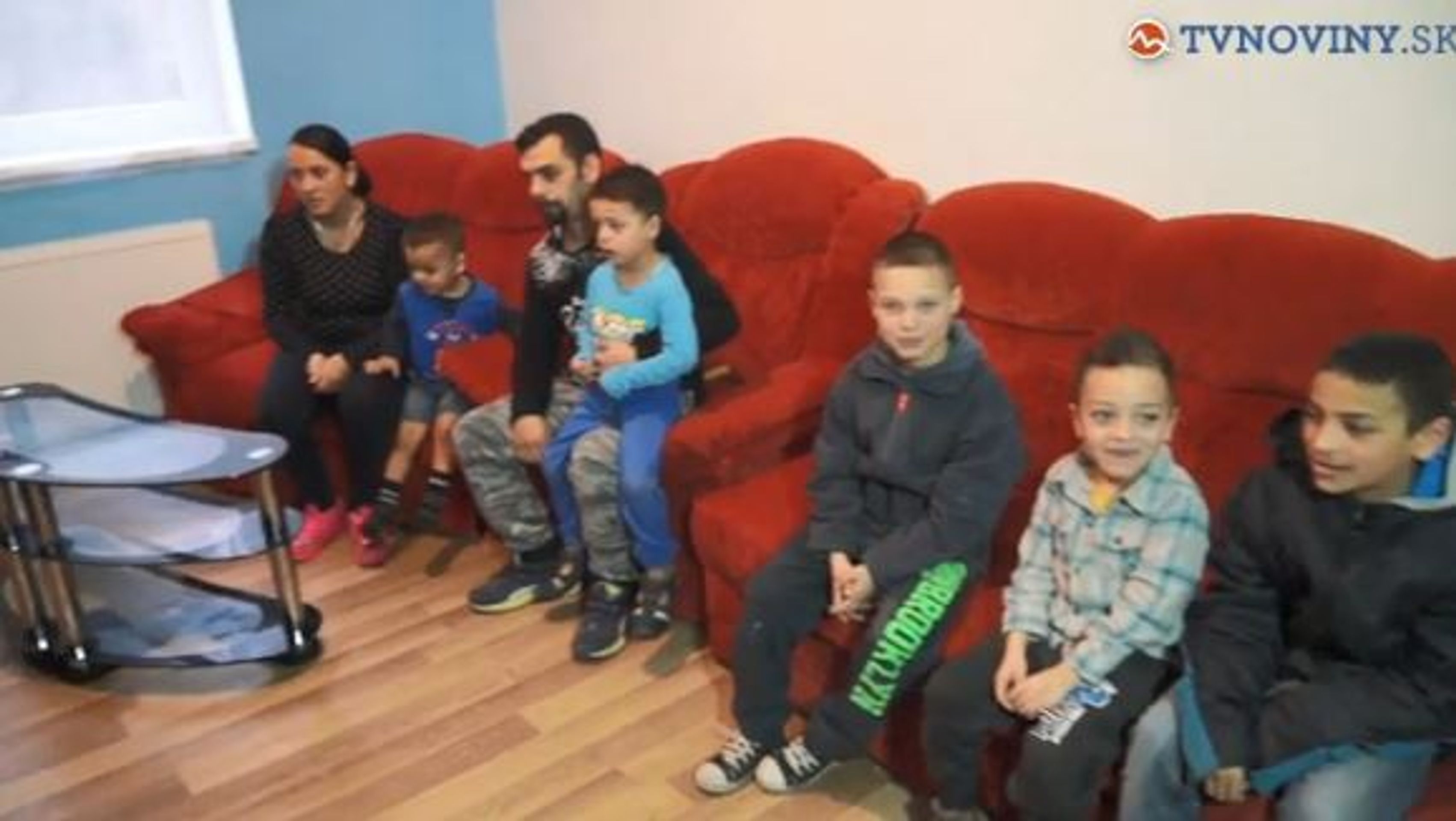 Romskou osadu přestěhovali do bytovky - 1 - GALERIE: Romskou osadu srovnali se zemí (7/9)