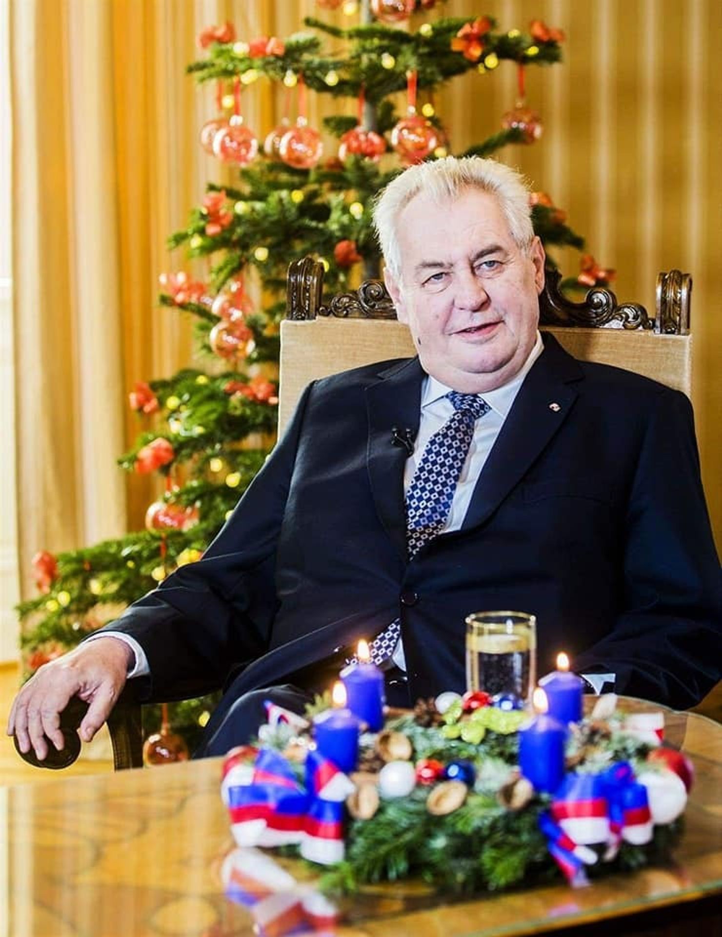 Adventní věnce prezidenta Miloše Zemana od Pavla Kočiše - 3 - GALERIE: Adventní věnce prezidenta Miloše Zemana (3/6)