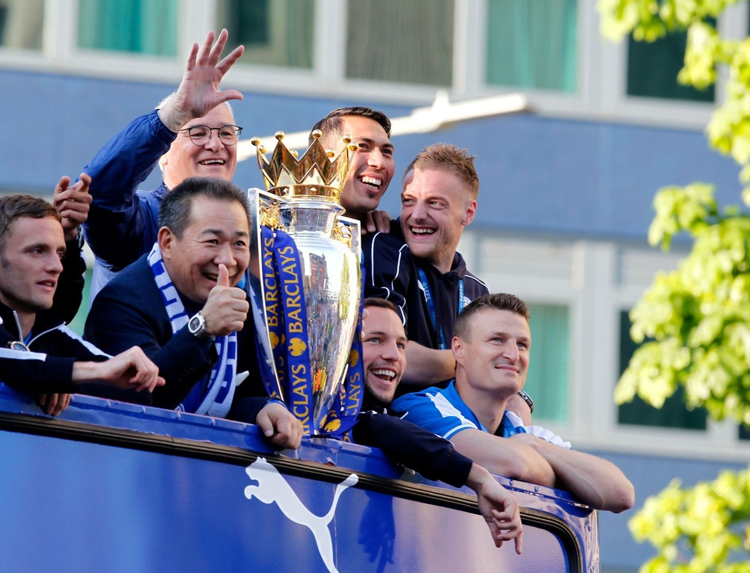 V Leicesteru slavili senzační titul v Premier League - 7 - GALERIE: V Leicesteru slavili senzační titul v Premier League (6/12)