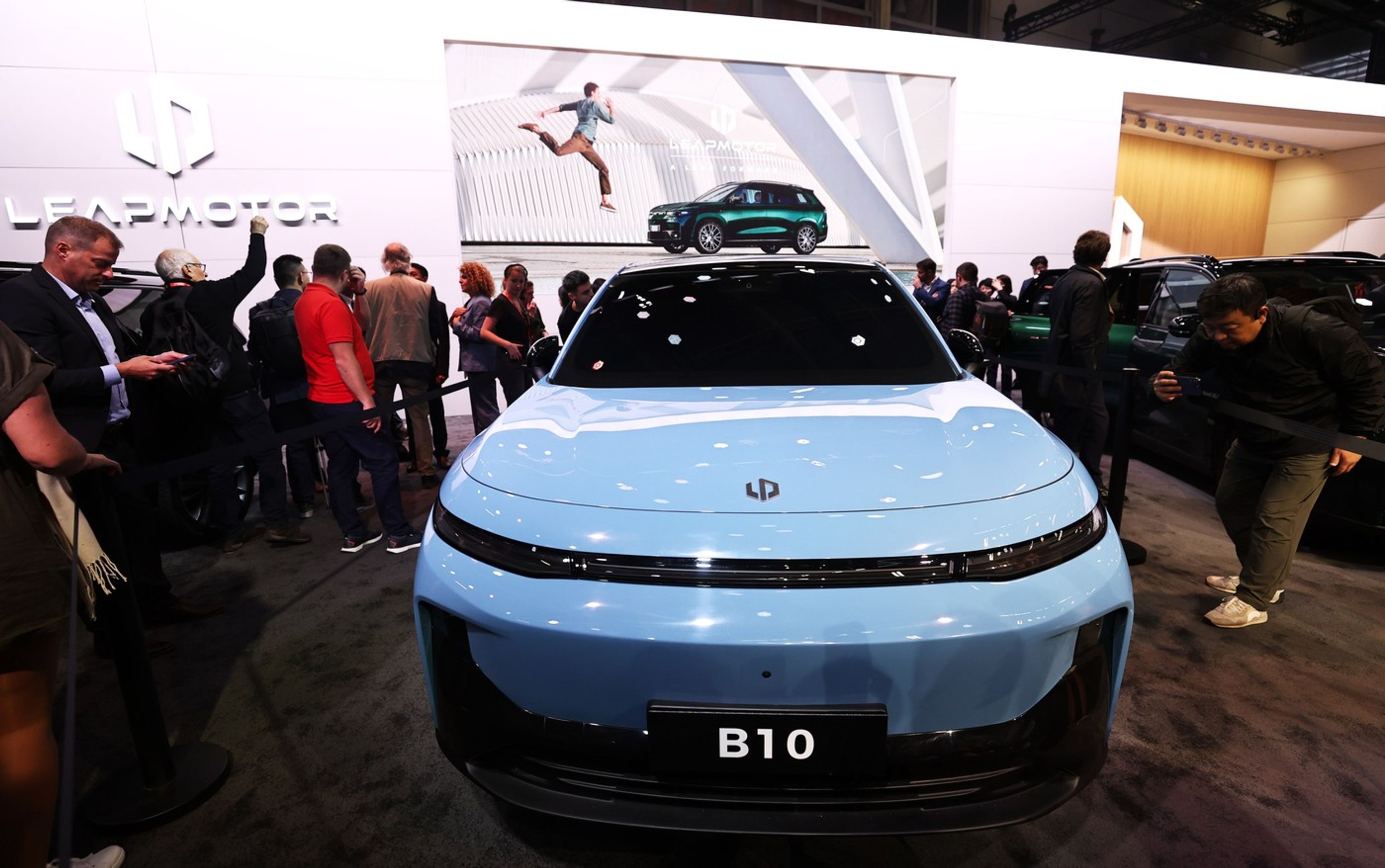 Leapmotor B10 - Čínské elektromobily v Paříži (1/7)