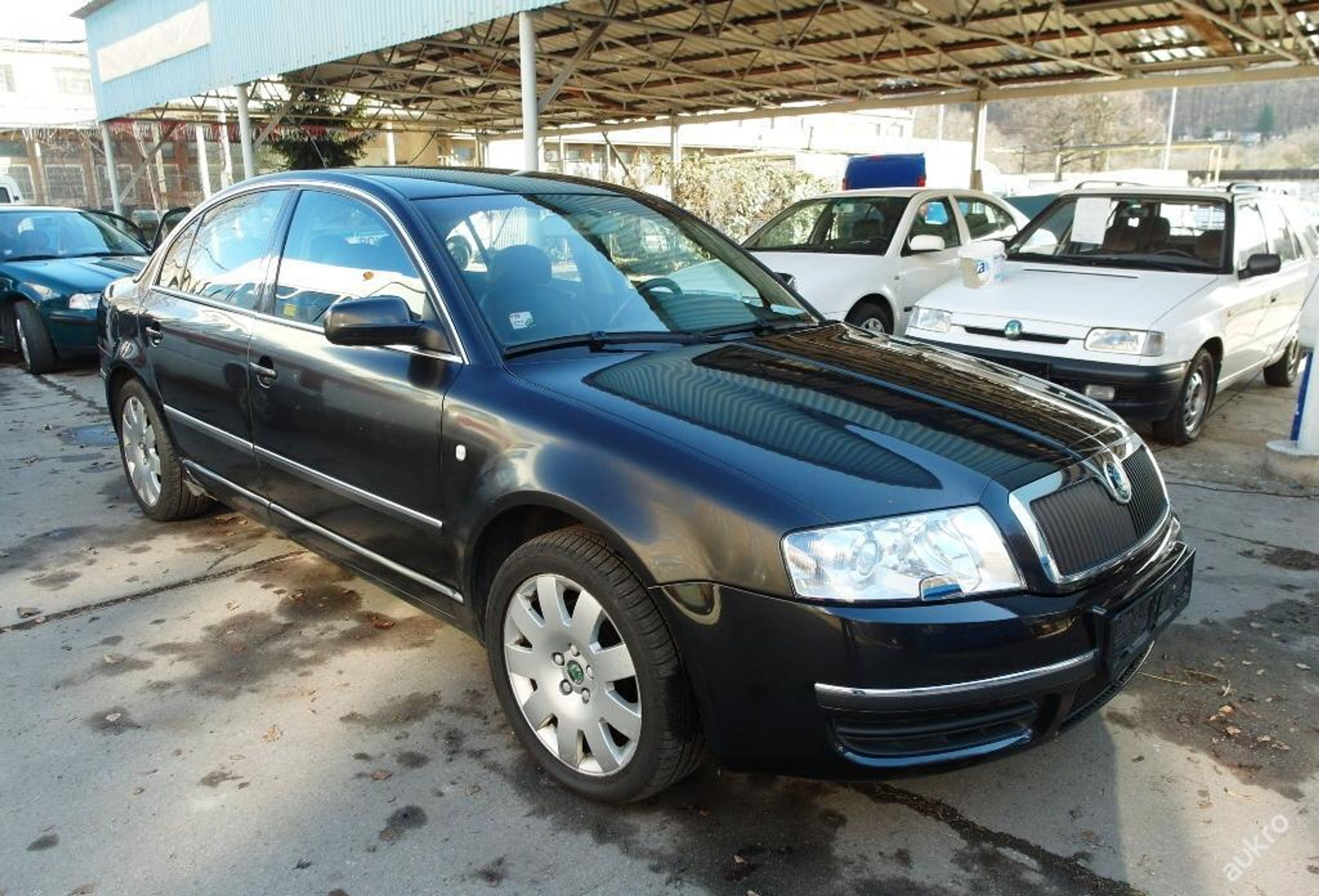 ŠKODA SUPERB 2,8 V6 30V - 3 - GALERIE: ŠKODA SUPERB 2,8 V6 30V (2/5)
