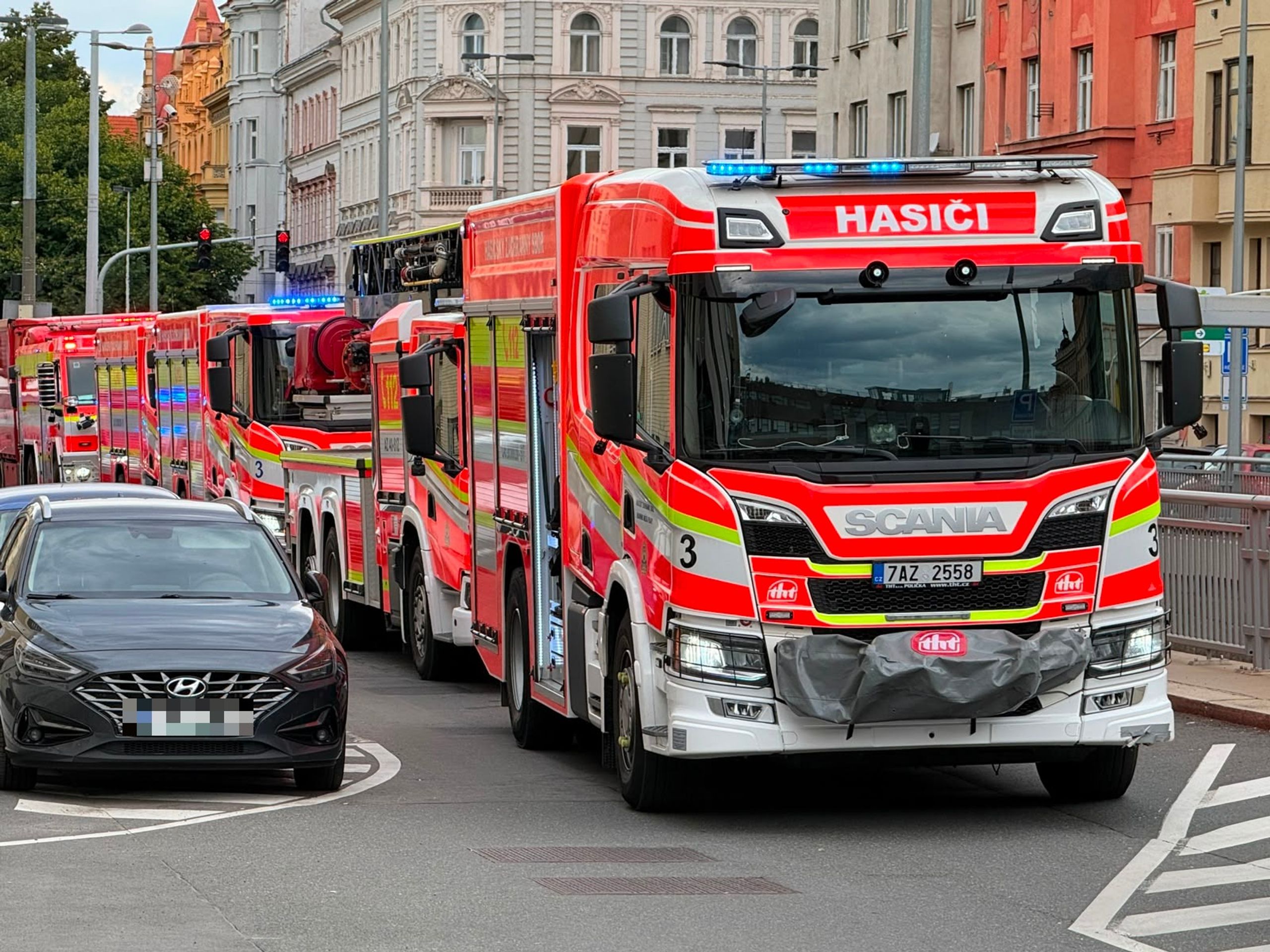 Zásah hasičů na Praze 7 - Zásah hasičů na Praze 7 (4/5)