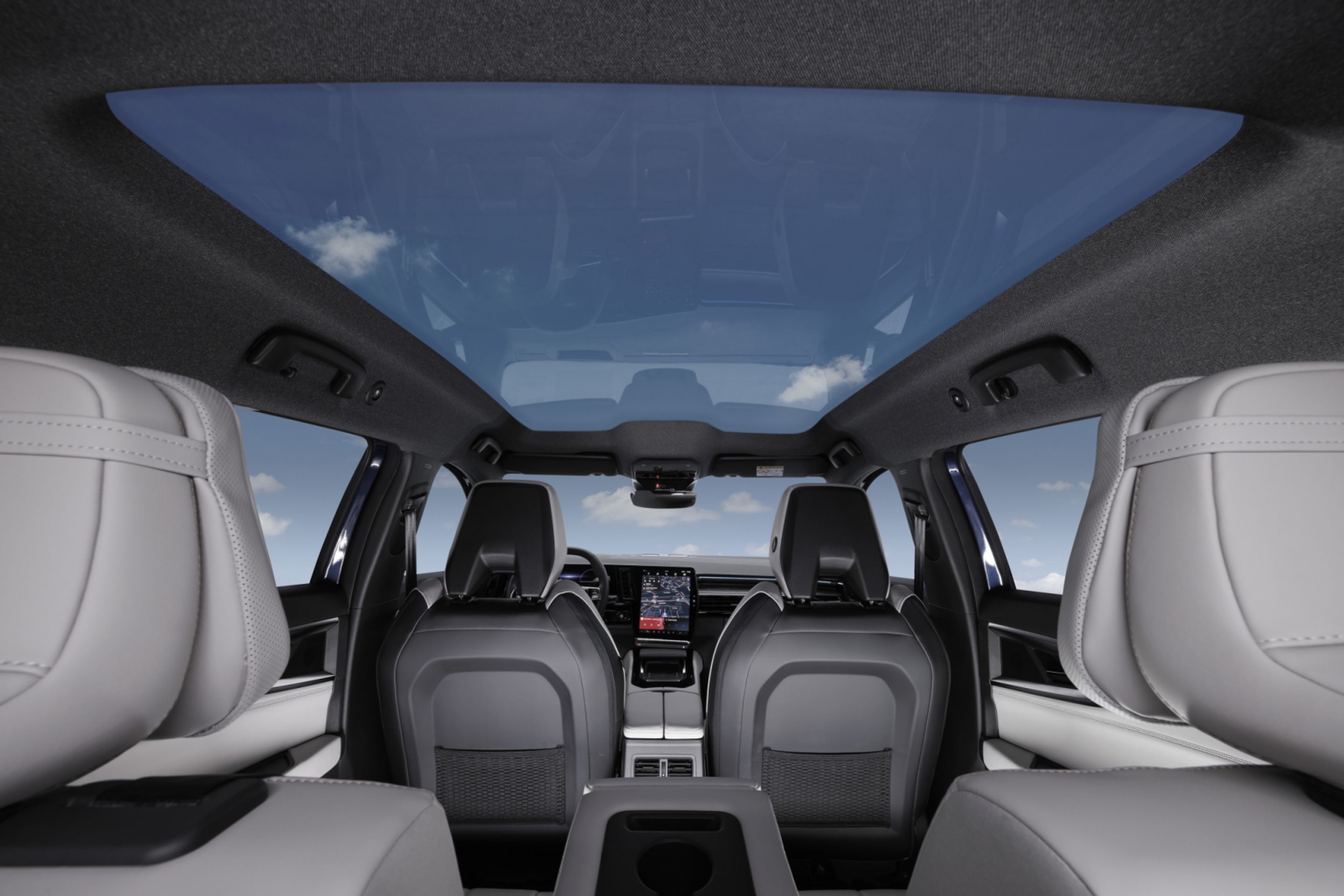 Nový Renault Espace - Nový Espace má být cestovatelským salónkem na kolech (10/15)