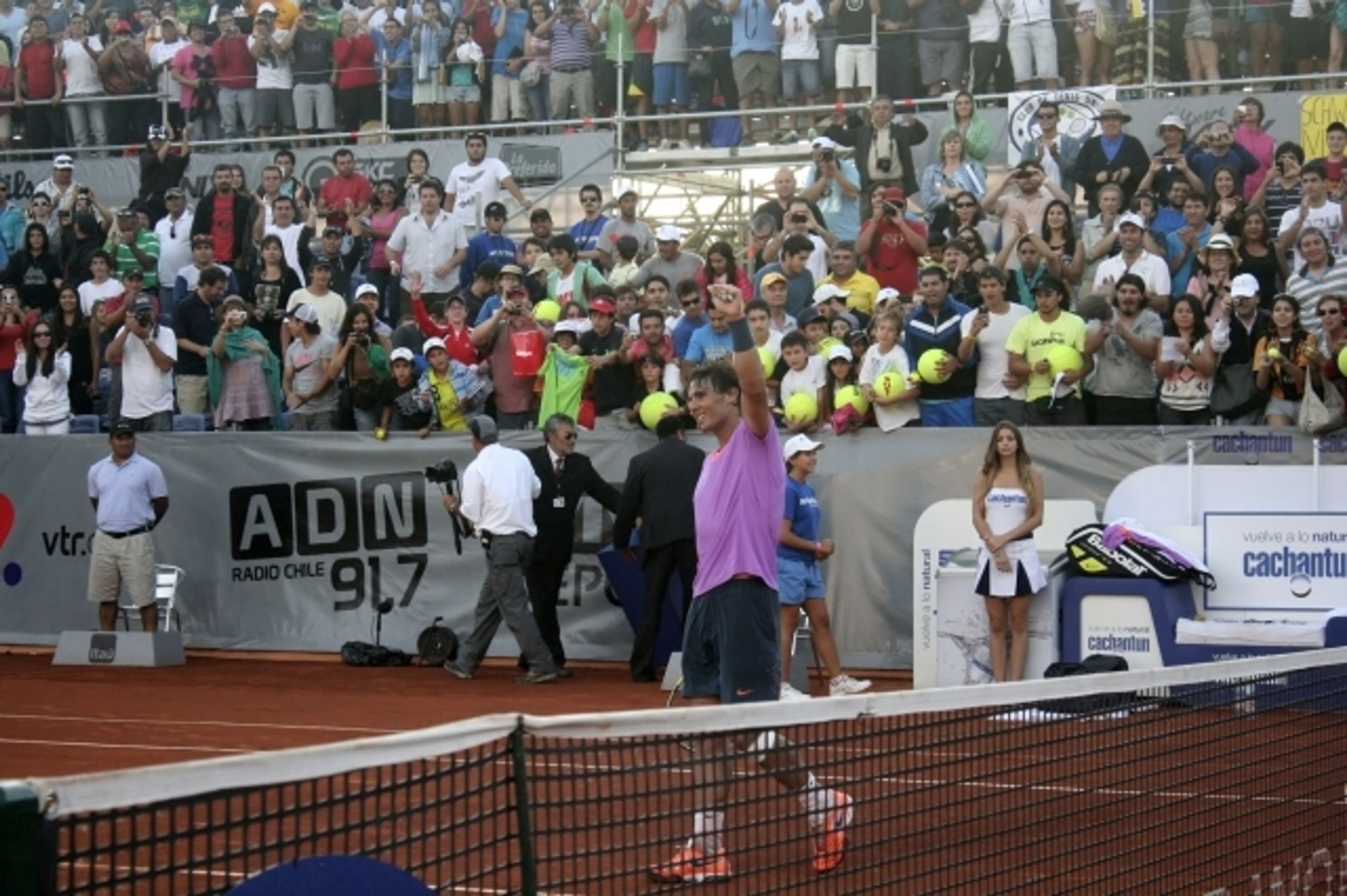 Nadal úp návratu úřadoval i v singlu - 3 - GALERIE: Nadal po návratu úřadoval i v singlu (6/8)