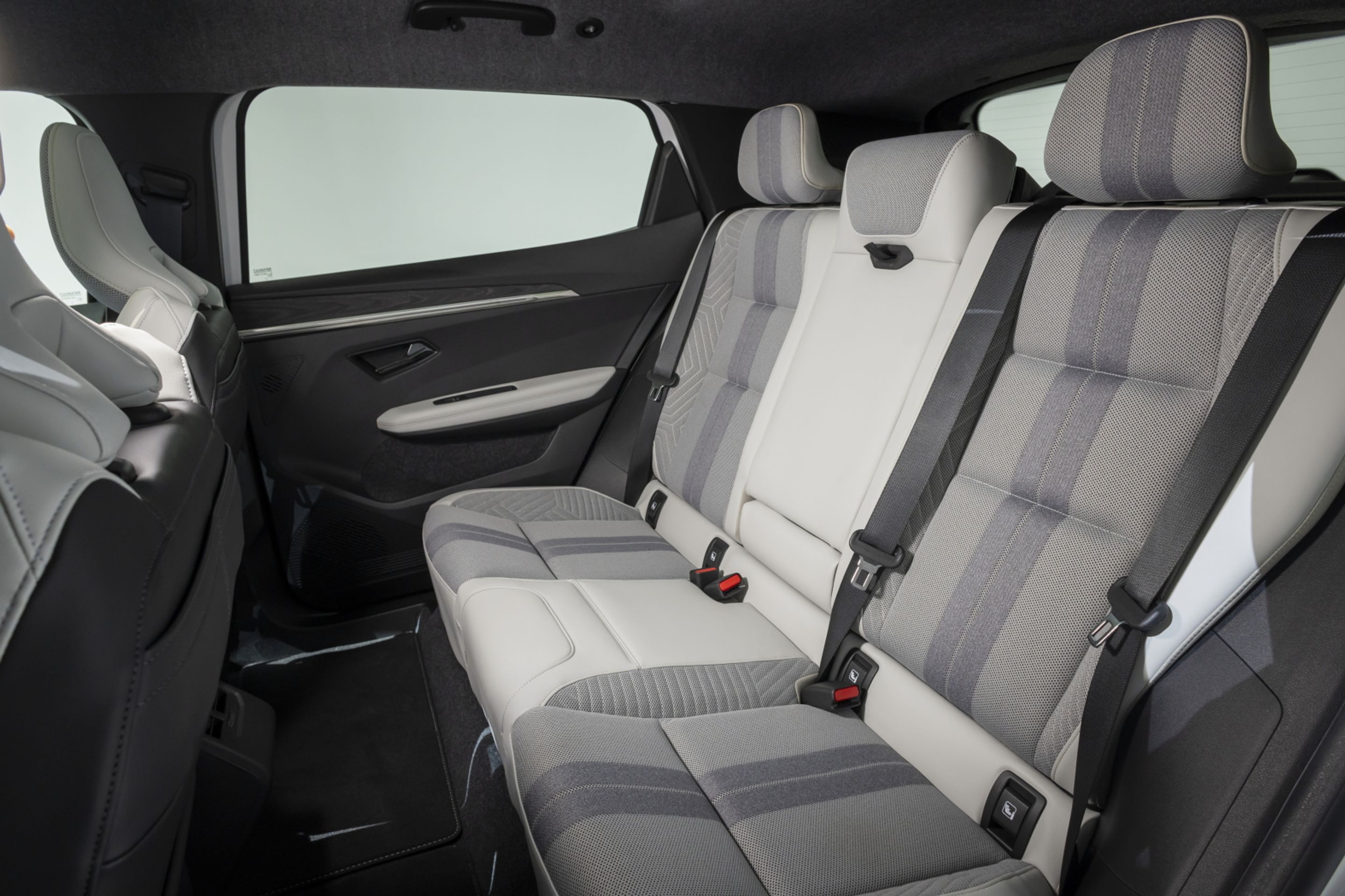 Renault Scenic E-Tech - Nový Renault Scenic je elektrický (15/22)