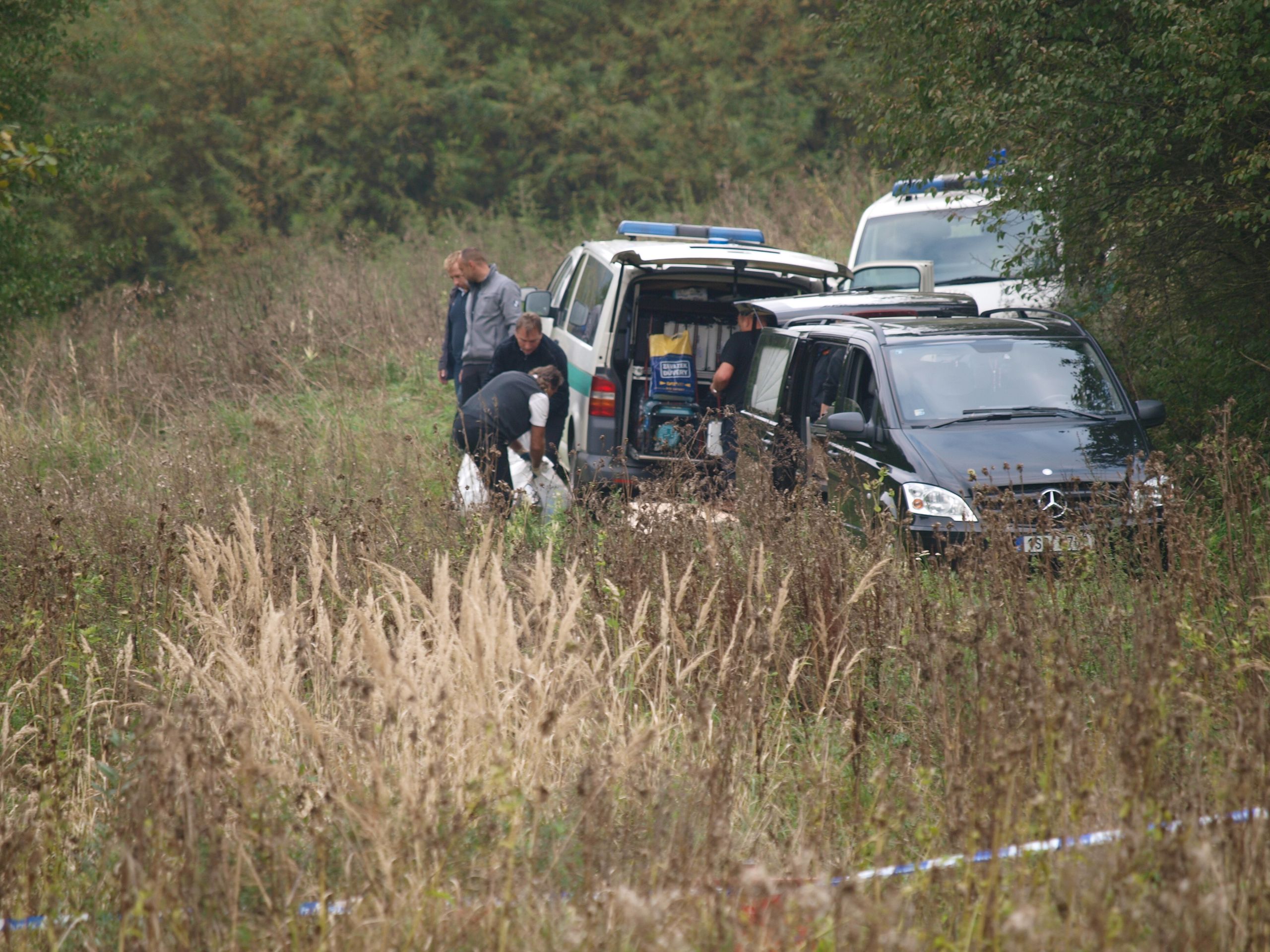 Na Rakovnicku byly nalazeny lidské ostatky - 4 - GALERIE: Na Rakovnicku nalezli policisté lidské ostatky. (3/6)
