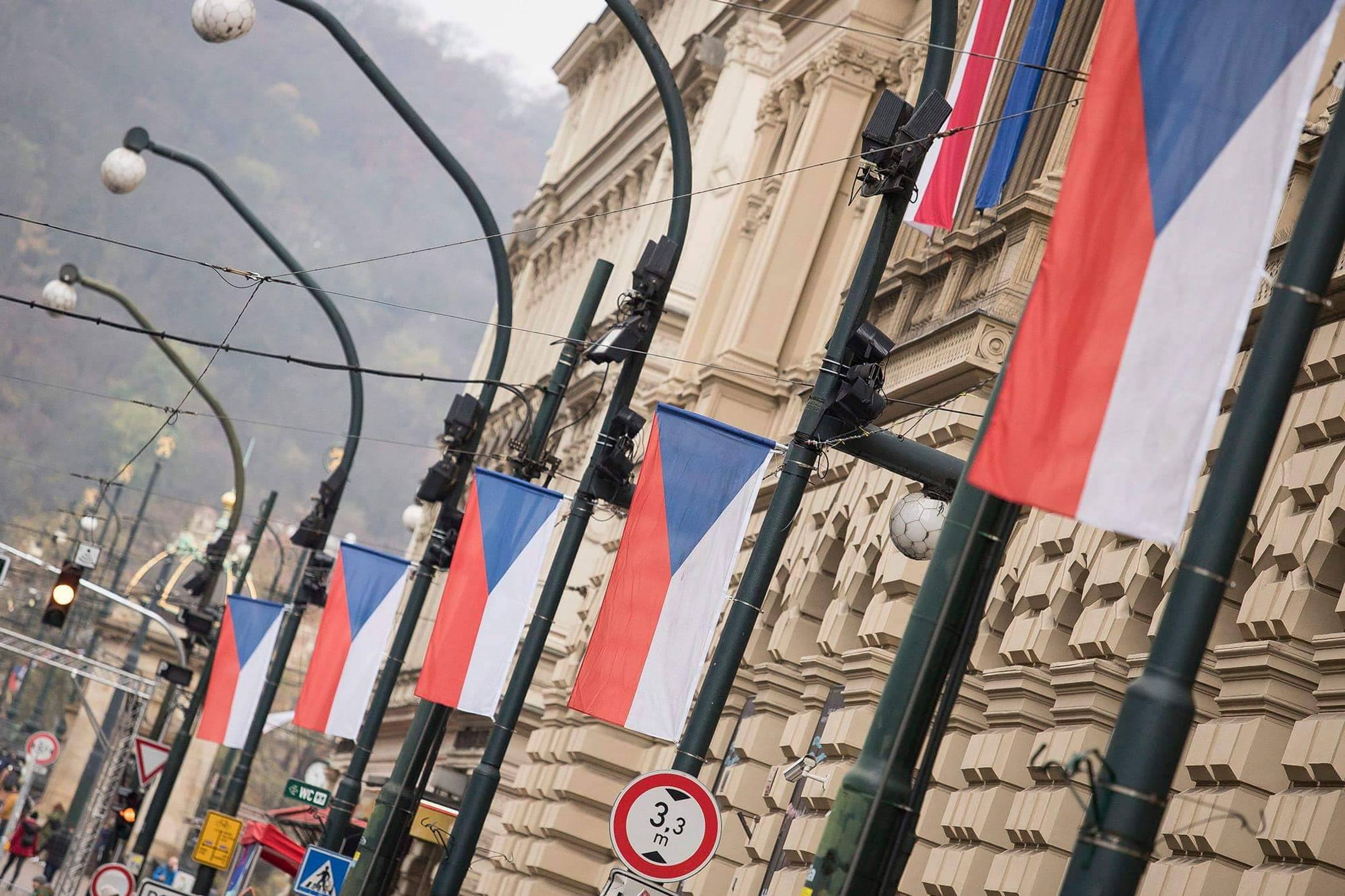 Oslavy 17. listopadu - GALERIE: Pražšté strážníci při oslavách 17. listopadu (1/8)