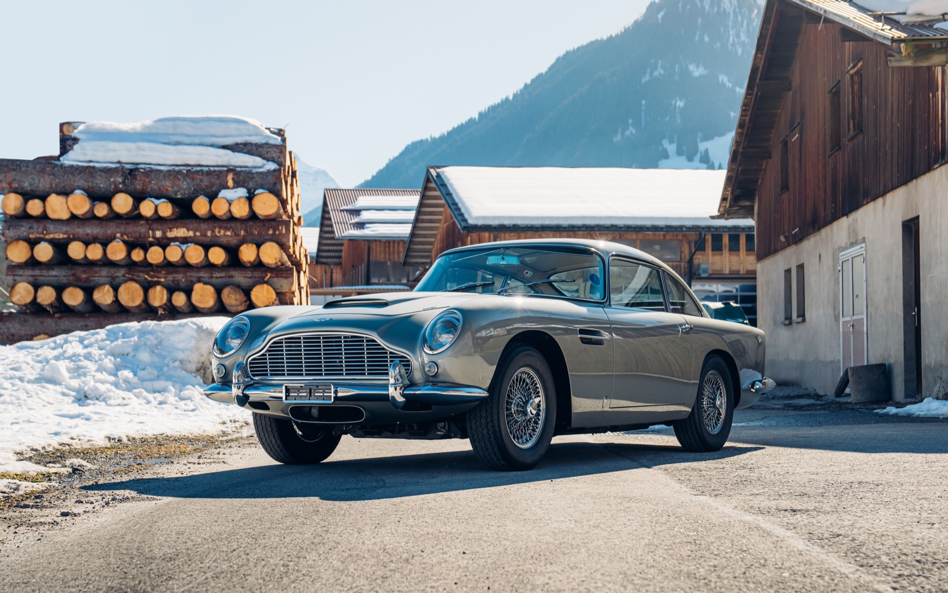 Aston Martin DB5 z roku 1964, který Seanu Connerymu - Aston Martin DB5 z roku 1964, který patřil Seanu Connerymu (8/11)