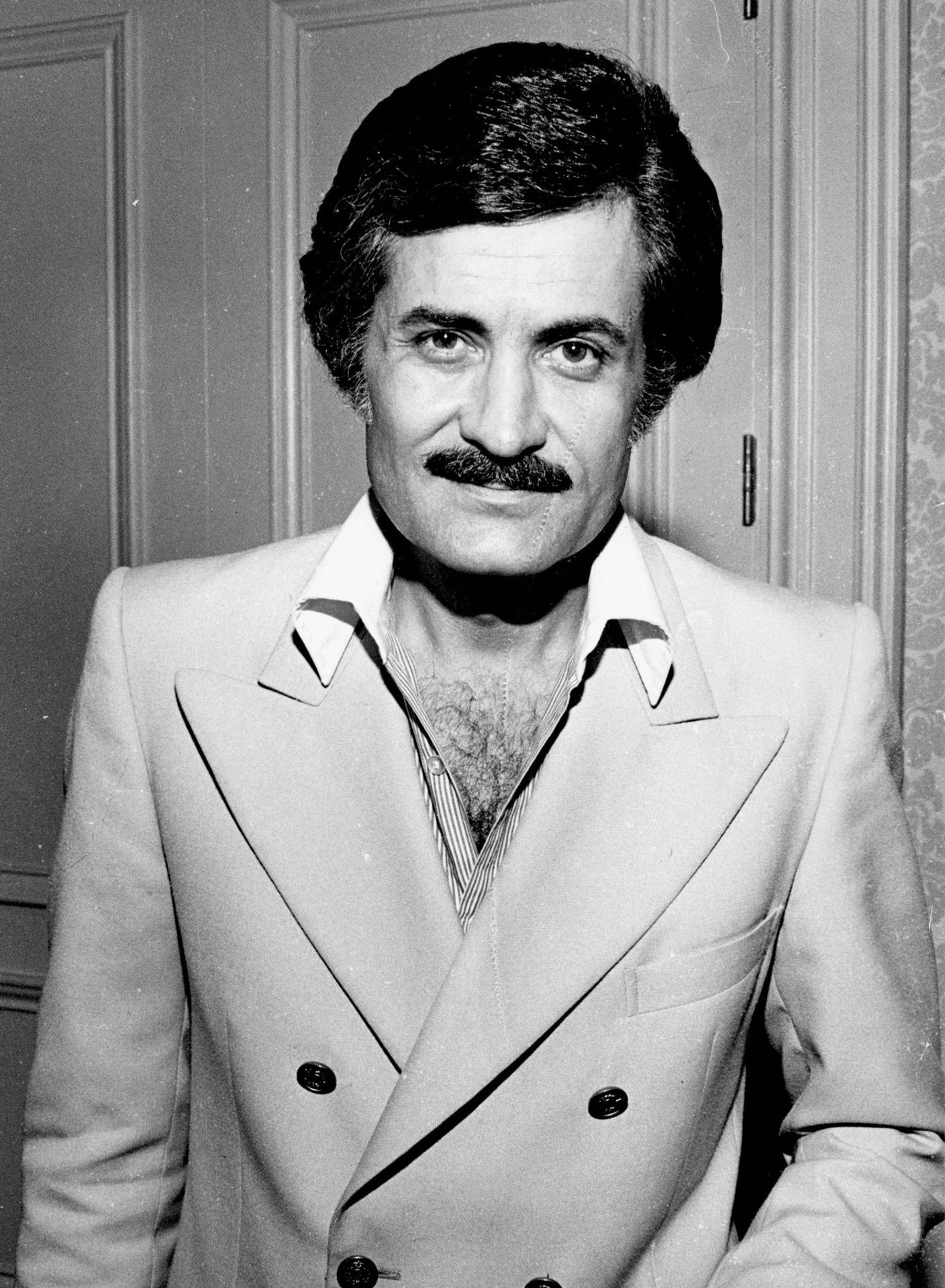 John Aniston - Jeniffer Aniston se svým otcem Johnem Anistonem (3/4)