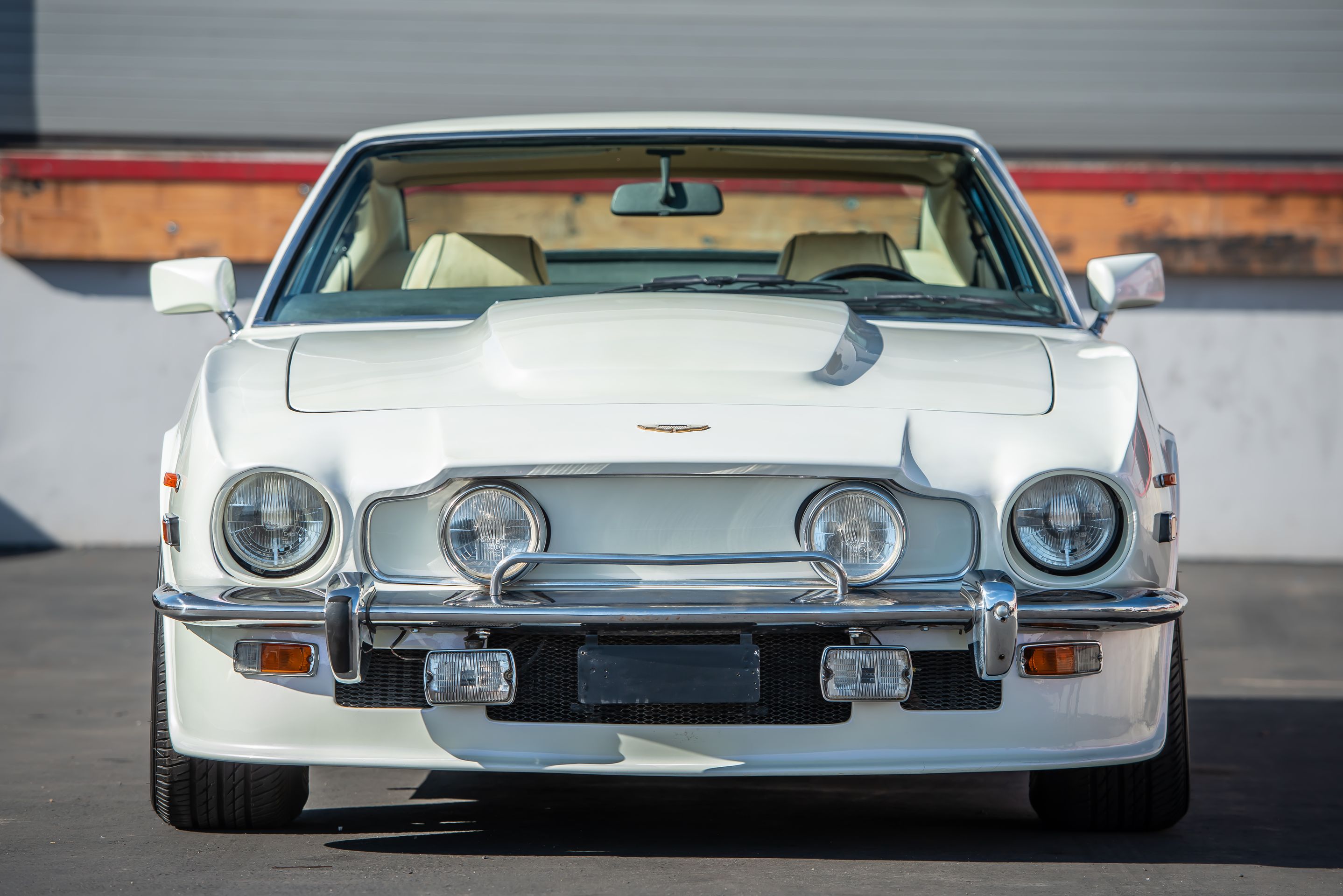 Aston Martin V8 Vantage - Aston Martin V8 Vantage (2/9)