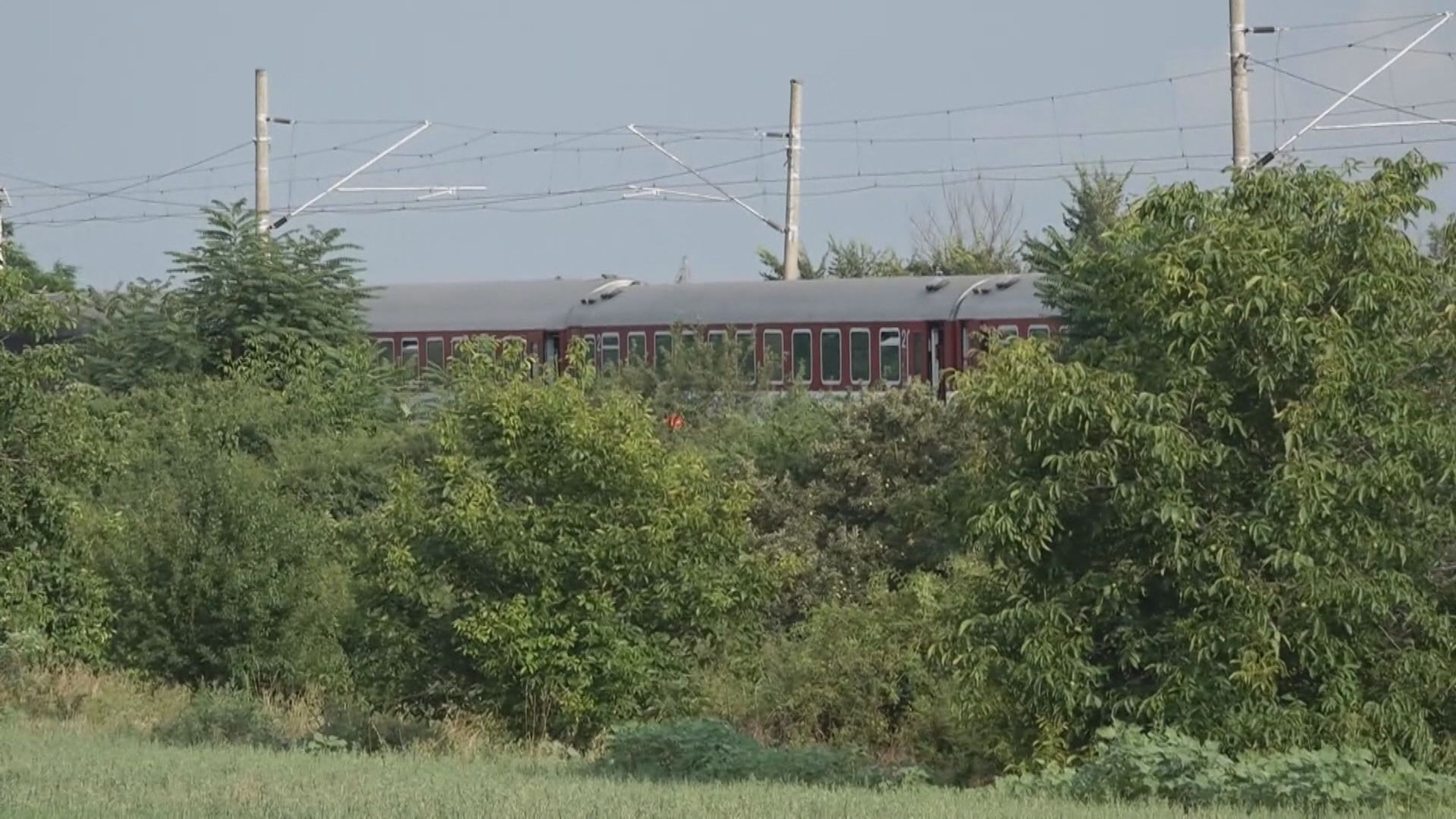 Srážku vlaku a autobusu na Slovensku - Srážku vlaku a autobusu na jihu Slovenska (10/11)