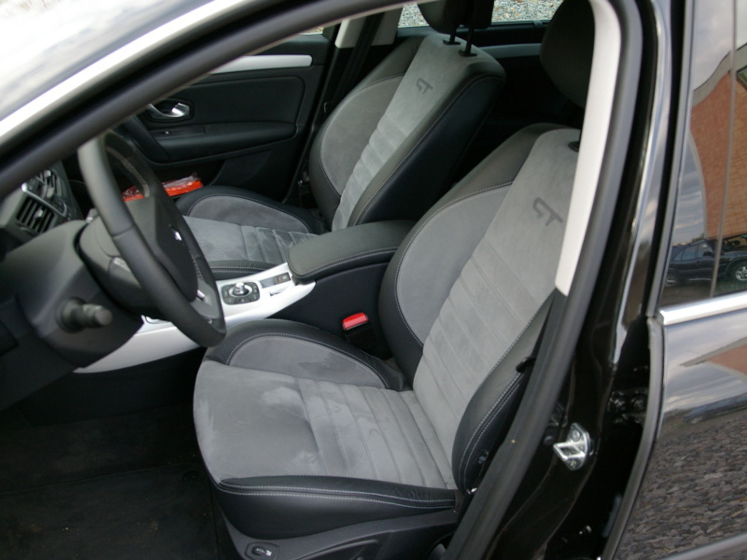 Renault Laguna GT - GALERIE Renault Laguna GT (7/8)