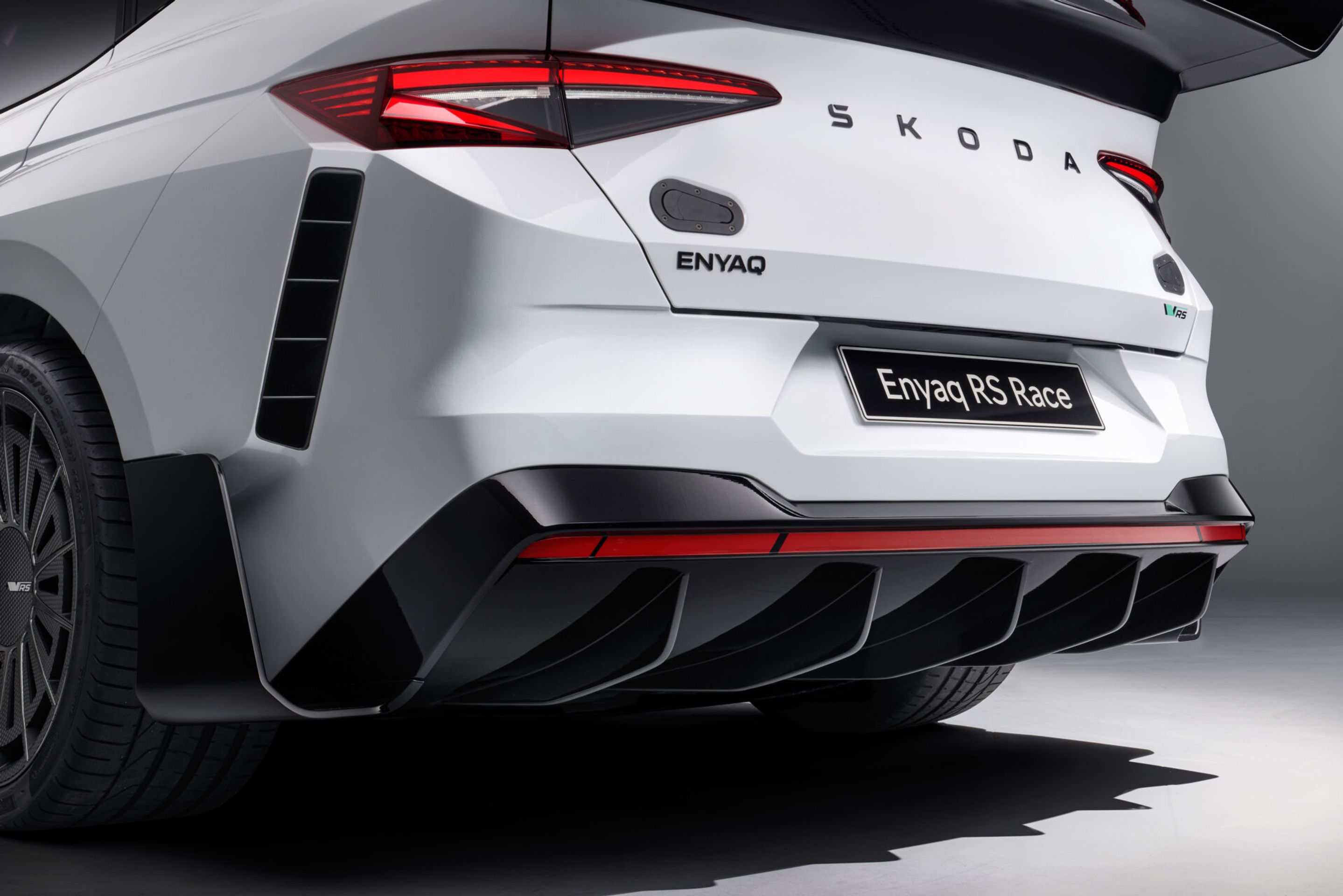 Koncept Škoda Enyaq RS Race - Koncept Škoda Enyaq RS Race (15/27)