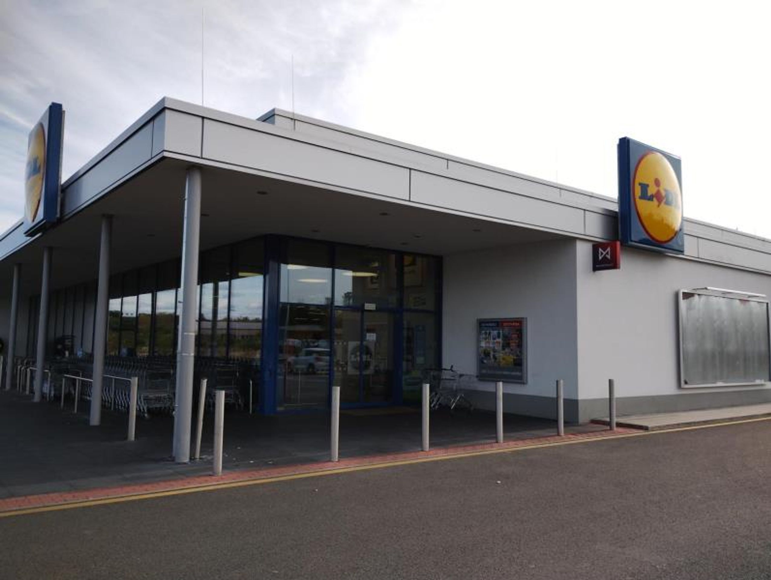 Uzavřená prodejna Lidl (1) - Uzavřená prodejna Lidl v Pardubicích (1/20)