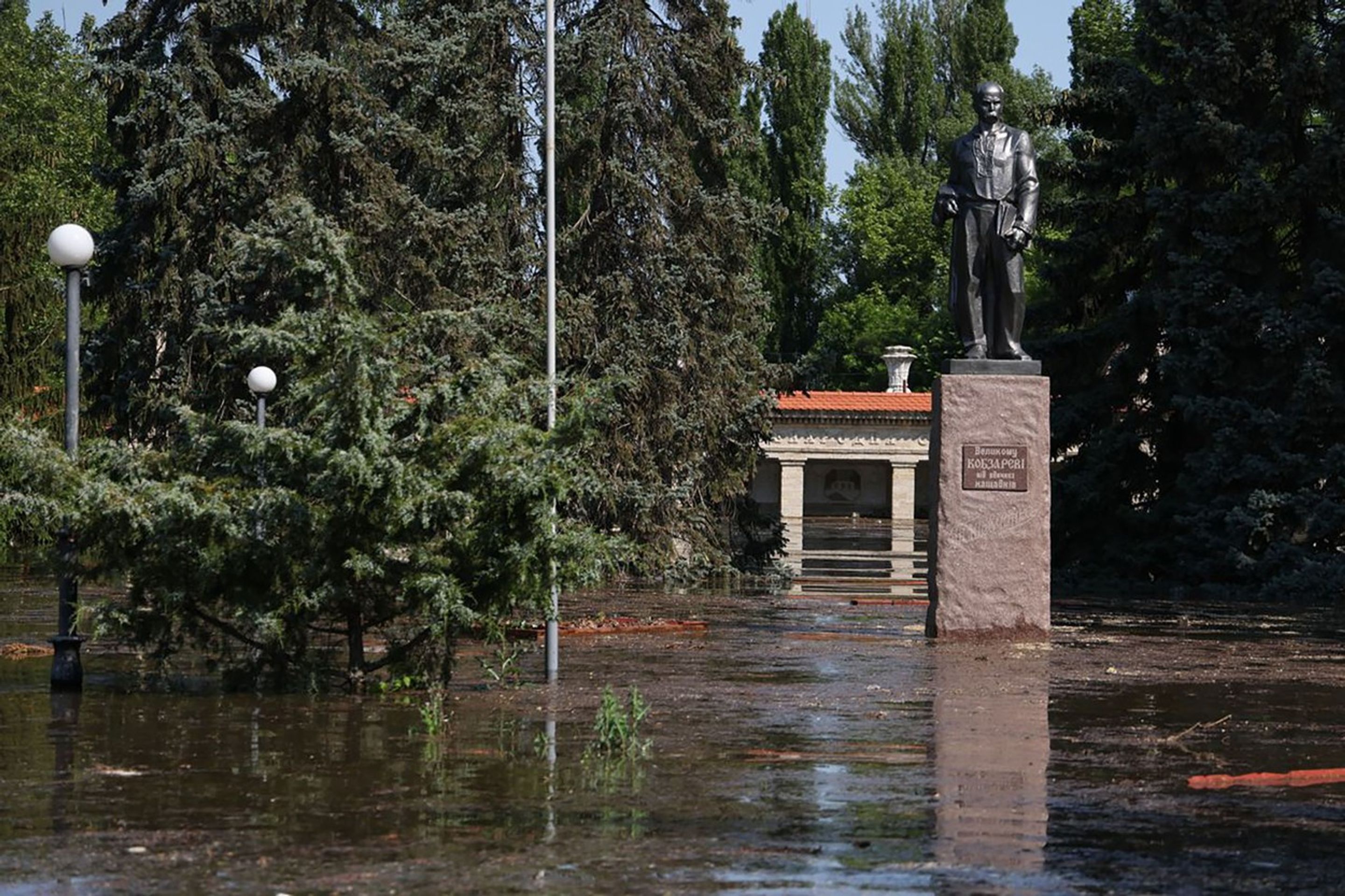 Zaplavená Chersonská oblast - Záplavy v Chersonu (1/9)