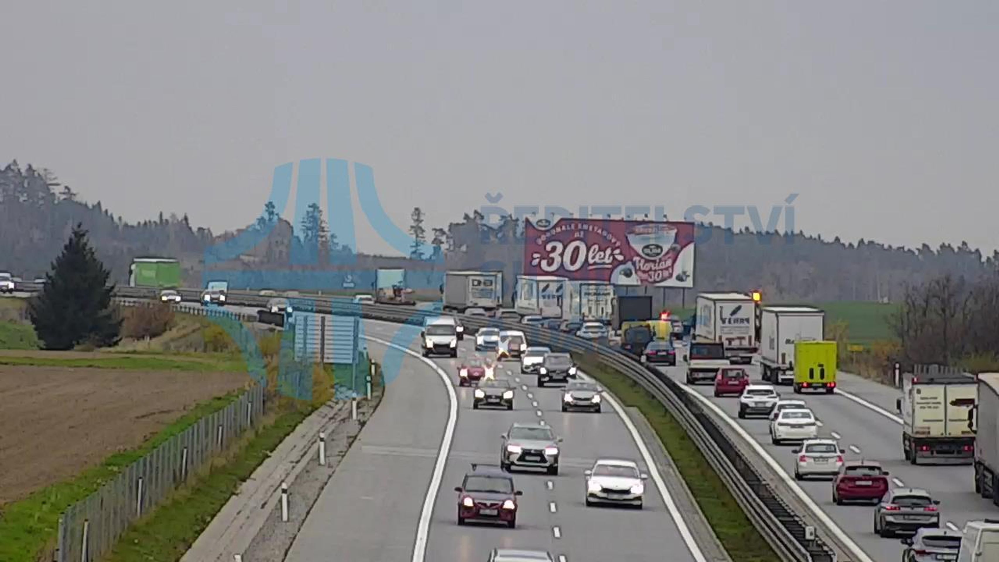 Nehoda na D1 ve směru na Brno, 150,5 km (1) - Nehoda na D1 (1/3)