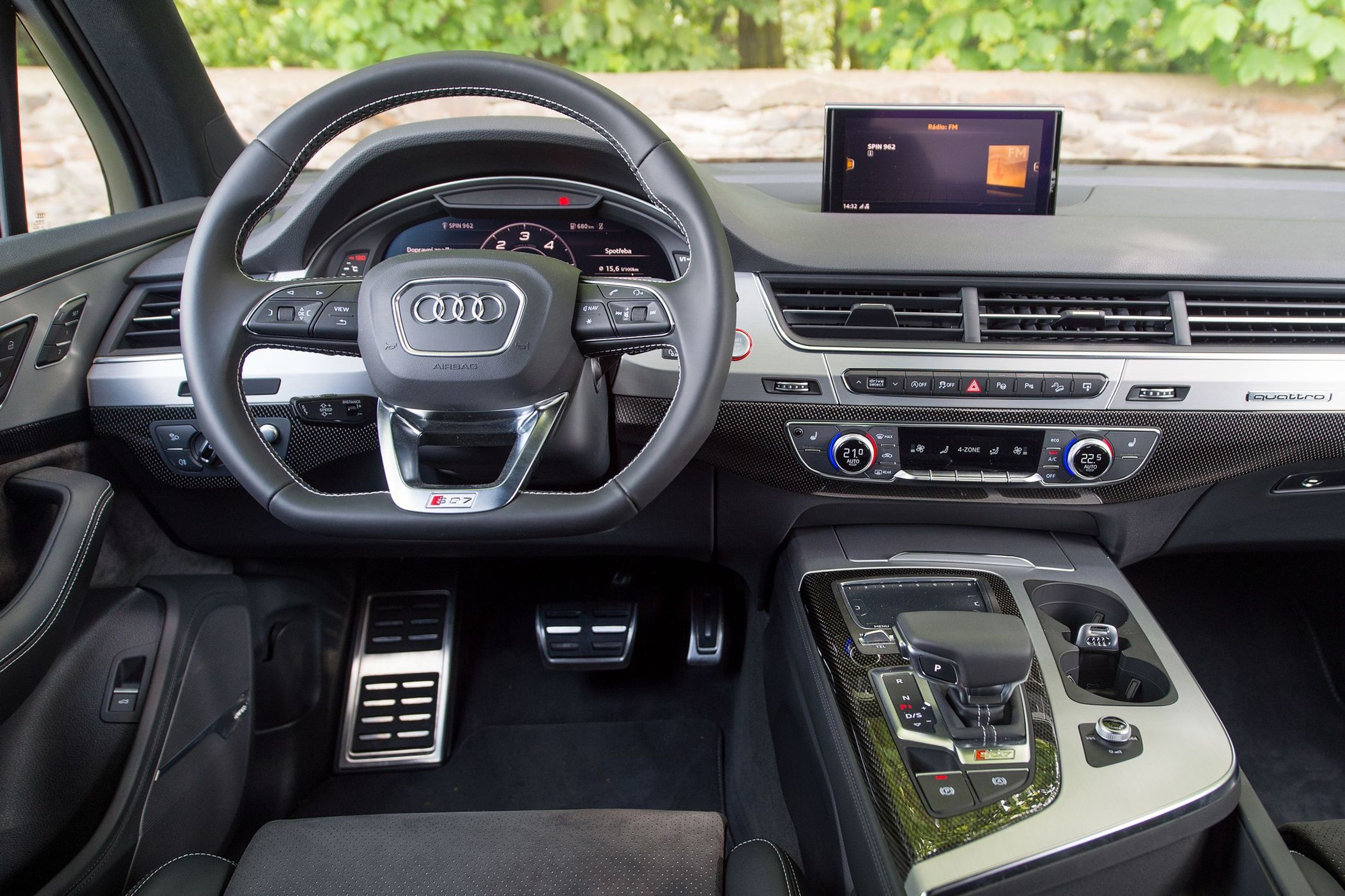Audi SQ7 - 10 - GALERIE: Audi SQ7 (9/12)