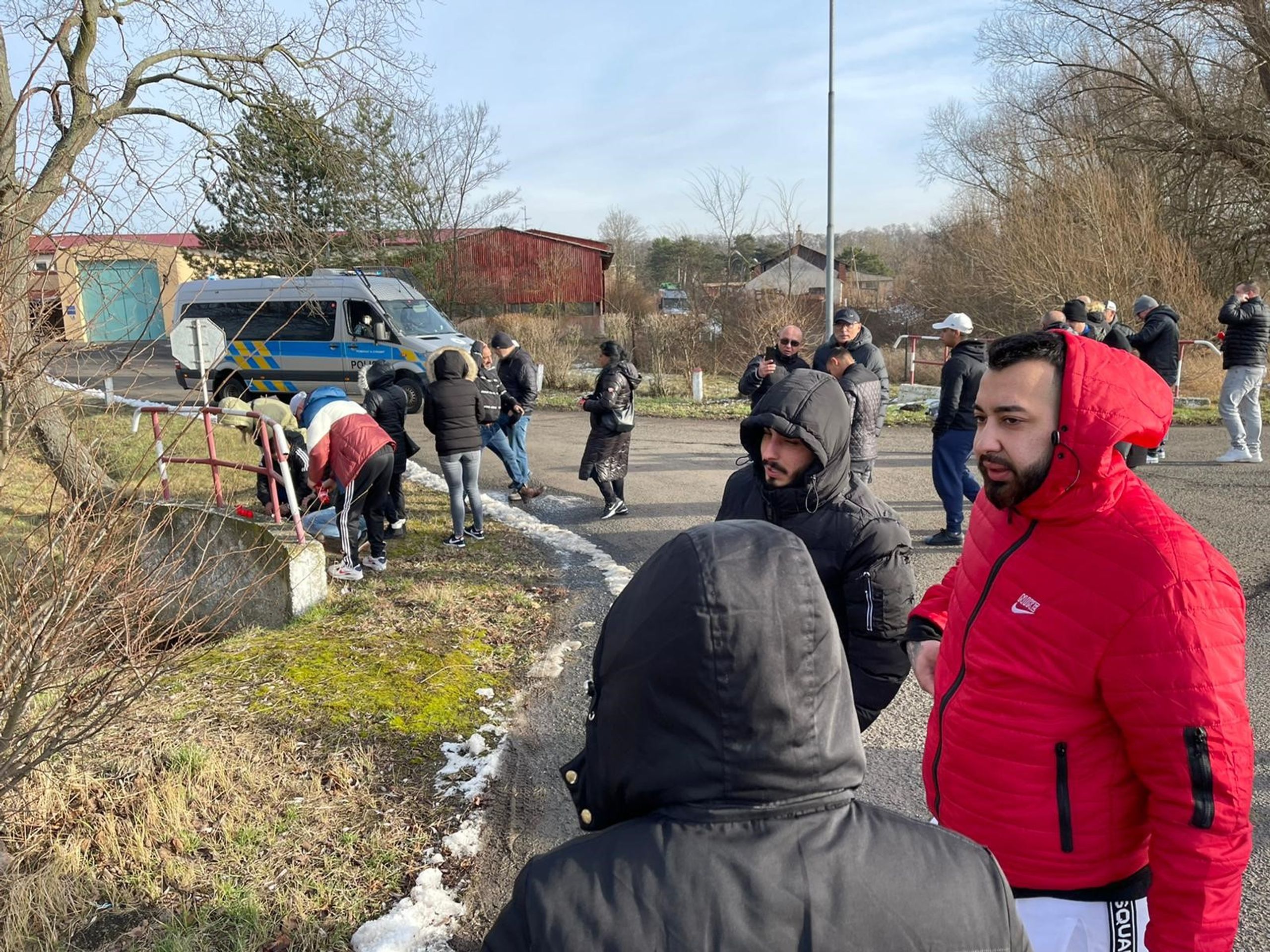 Protest před věznicí Nové Sedlo - Protest příbuzných mrtvého vězně (10/11)