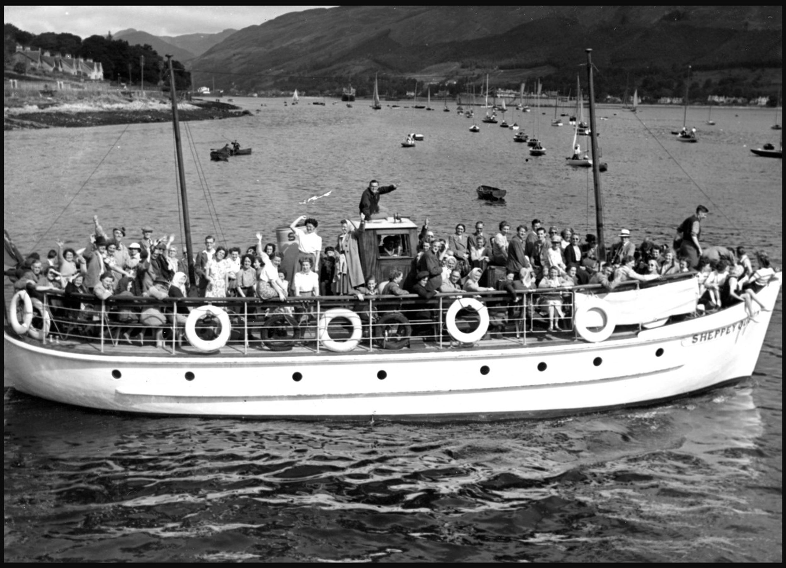 Rekonstrukce lodi Sheppey Queen - GALERIE: Jak se bydlí na lodi z roku 1946 (5/5)