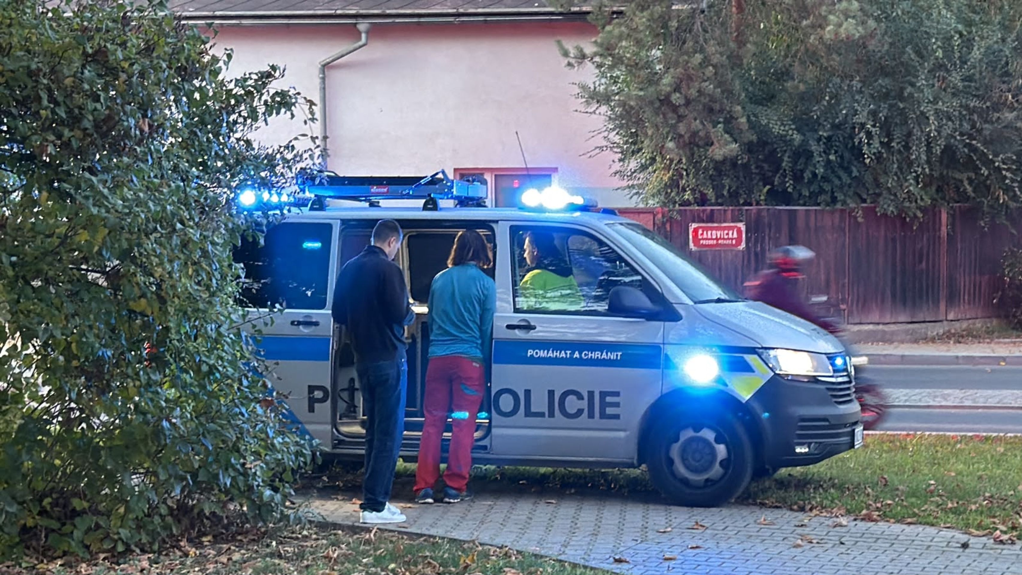 Nehoda v ulici Letňanská - Nehoda v ulici Letňanská (5/7)
