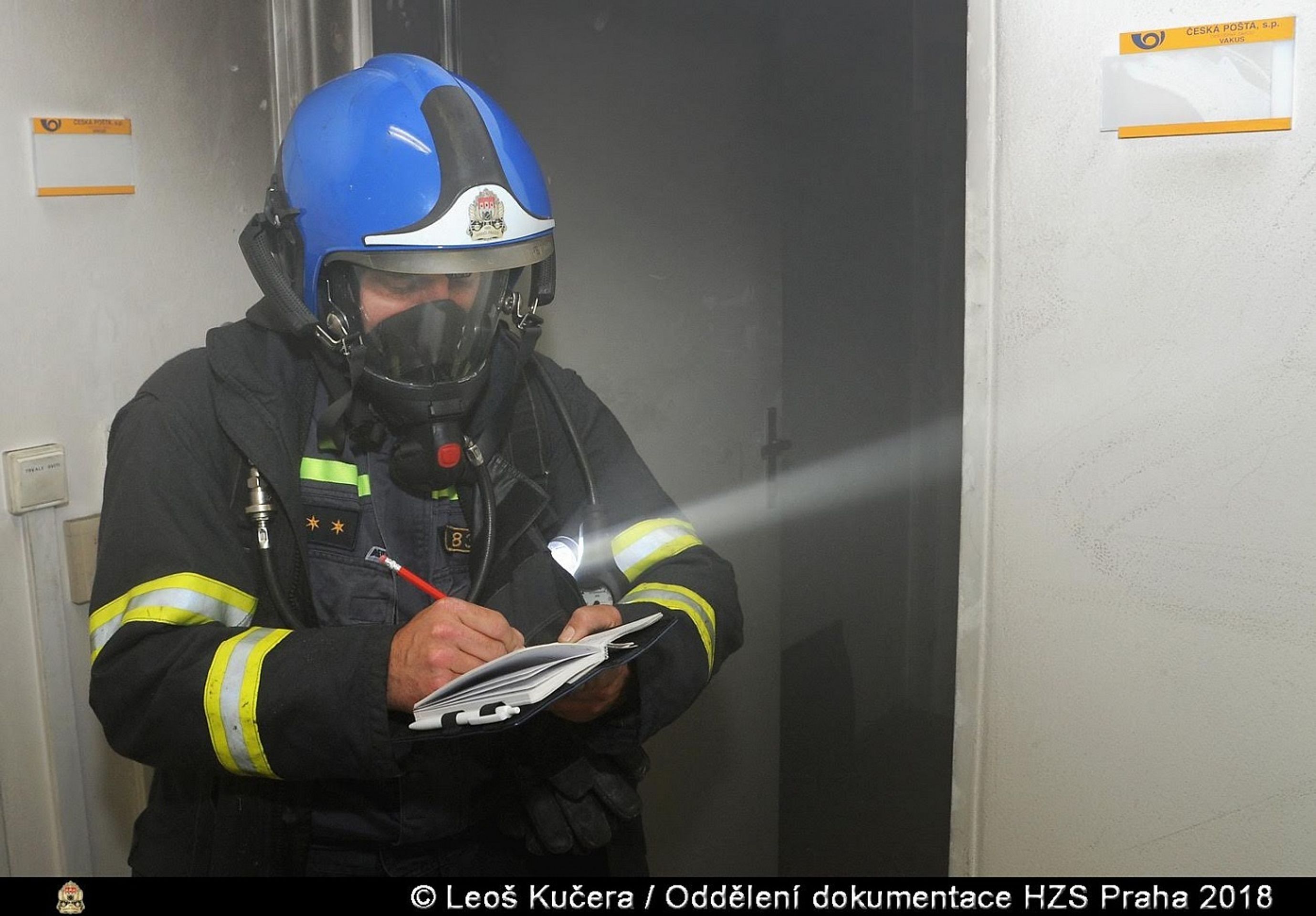 Požár serverů České pošty - 2 - GALERIE: Požár serverů České pošty (8/10)