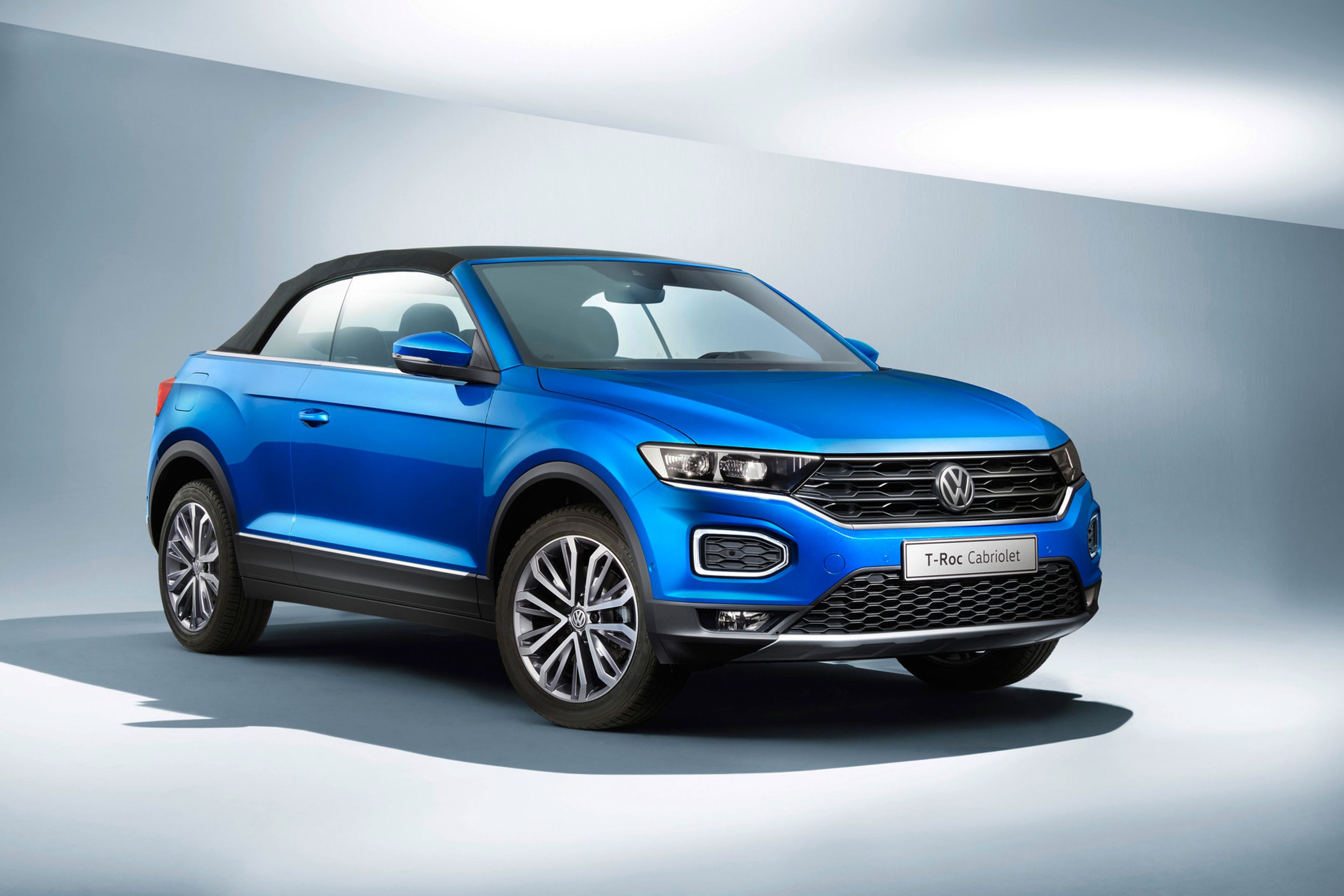 Nový T-Roc Cabriolet - 29 - Fotogalerie: Crossover VW T-Roc přijde o střechu (15/16)