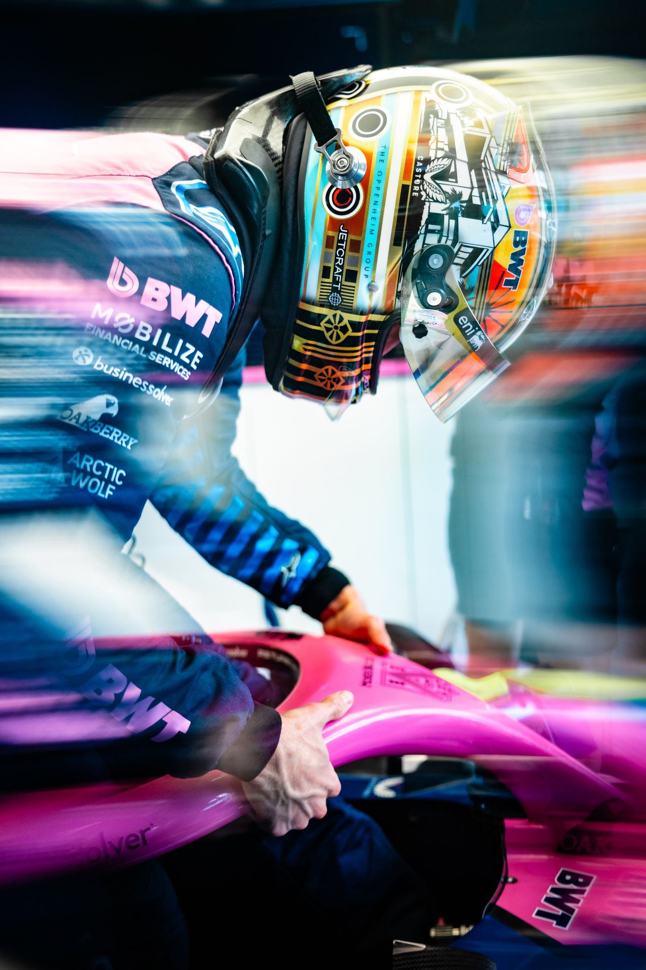 Kreativní snímek pilota Formule 1 - Fotogalerie Mariana Chytky z Formule 1 v Miami (4/10)