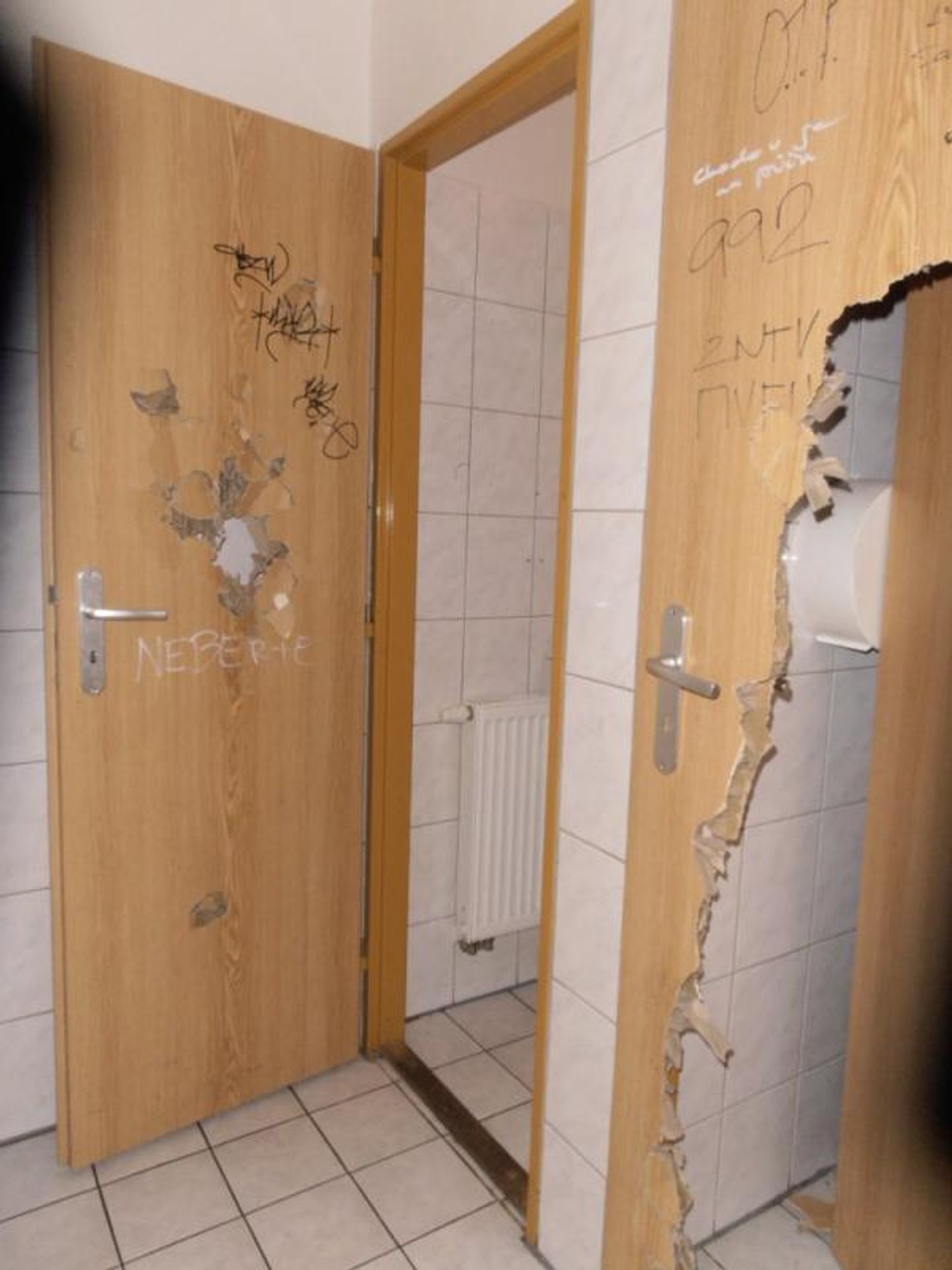 SZPI uzavřela tento bar v Chodově u Sokolova - 6 - FOTOGALERIE: SZPI uzavřela tento bar v Chodově u Sokolova (6/6)